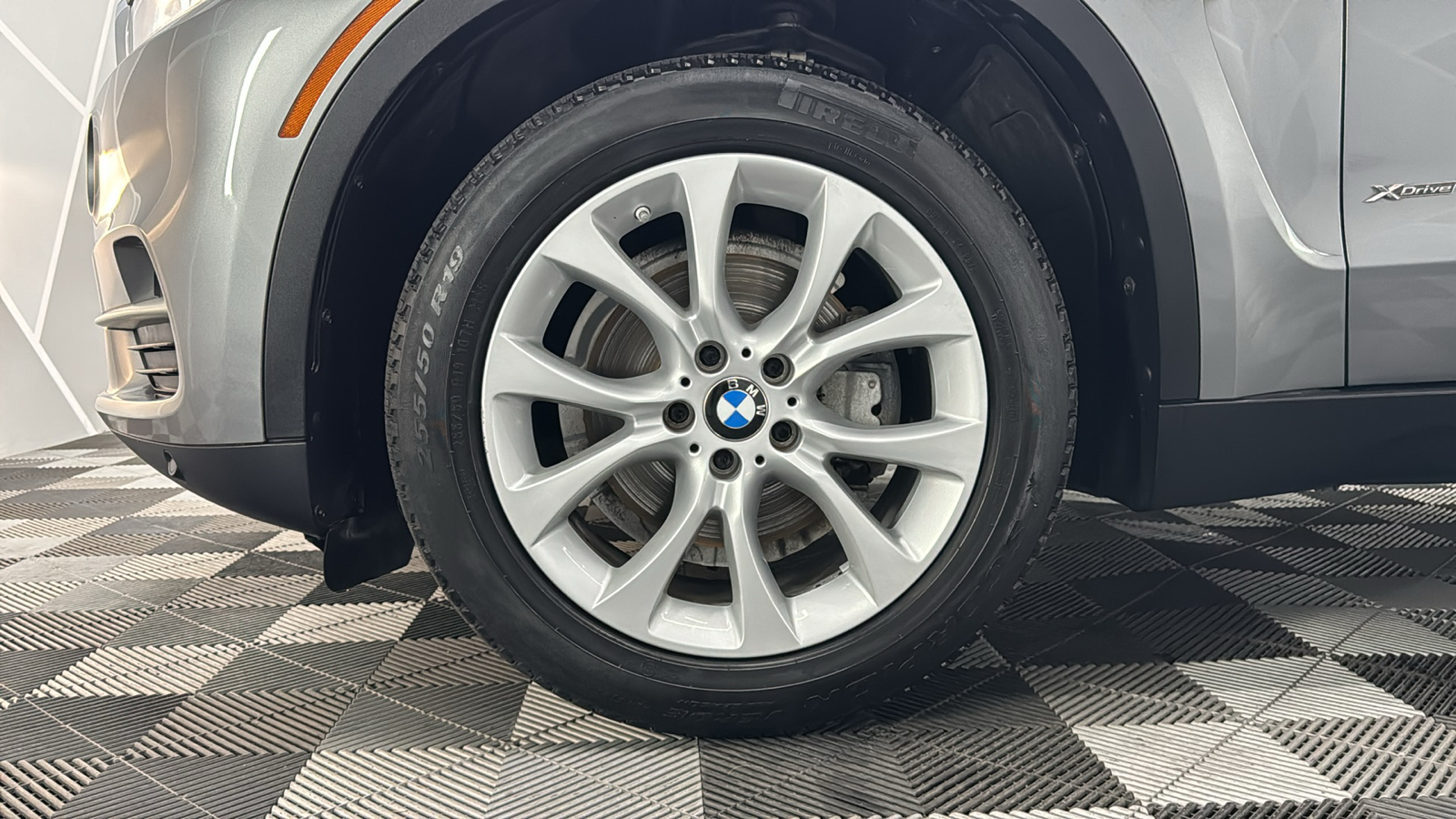 2016 BMW X5  18