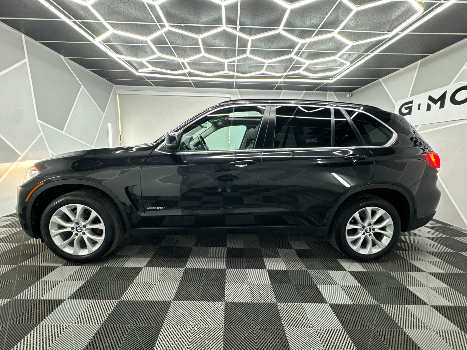 2016 BMW X5 xDrive35i Sport Utility 4D 3