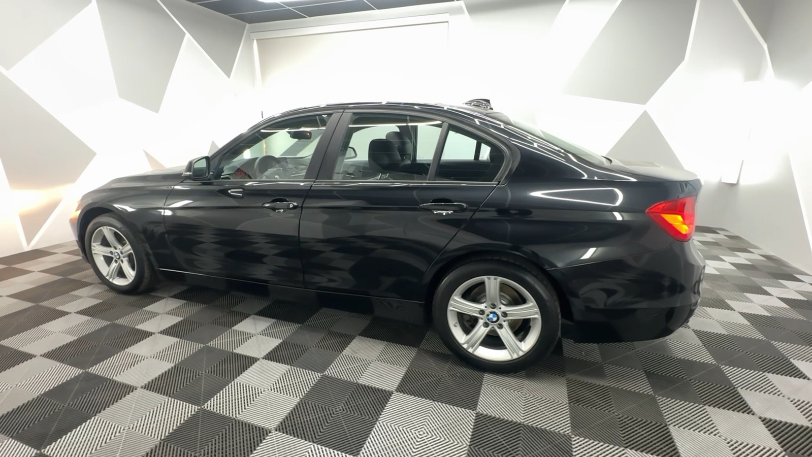 2015 BMW 3 Series 328i xDrive Sedan 4D 4