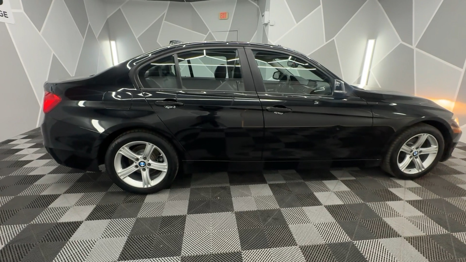 2015 BMW 3 Series 328i xDrive Sedan 4D 10