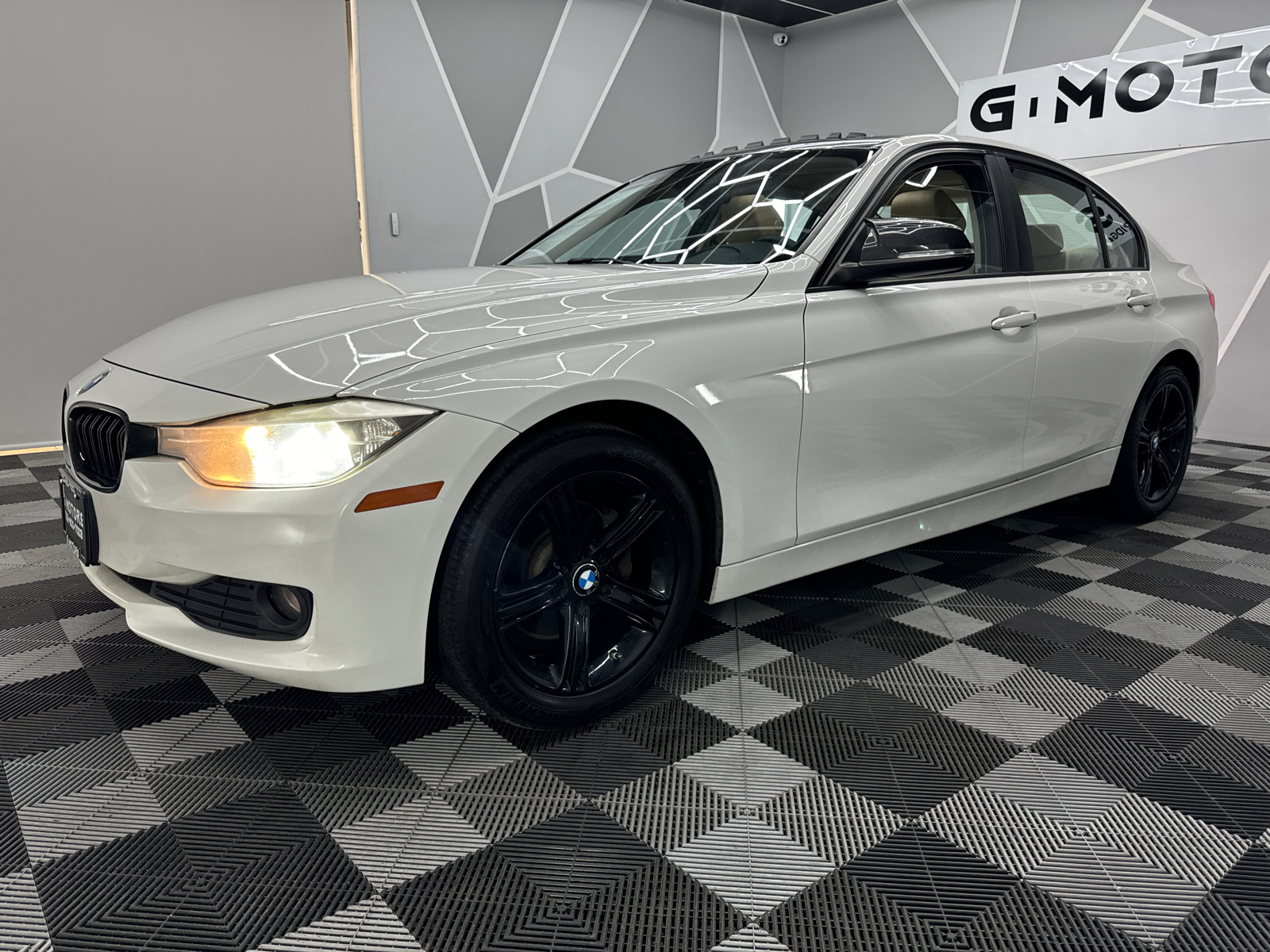 2014 BMW 3 Series 320i xDrive Sedan 4D 2