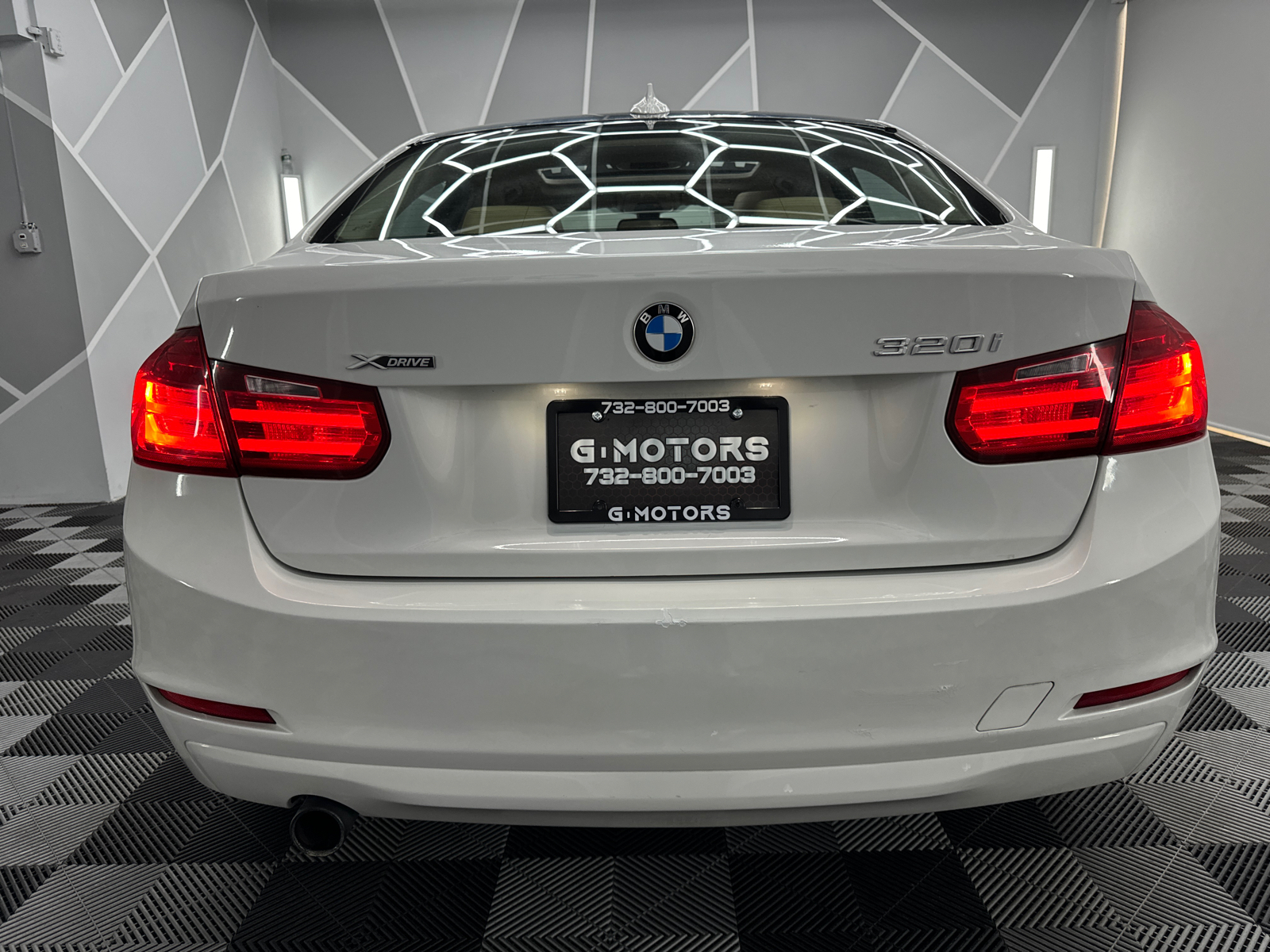 2014 BMW 3 Series 320i xDrive Sedan 4D 7