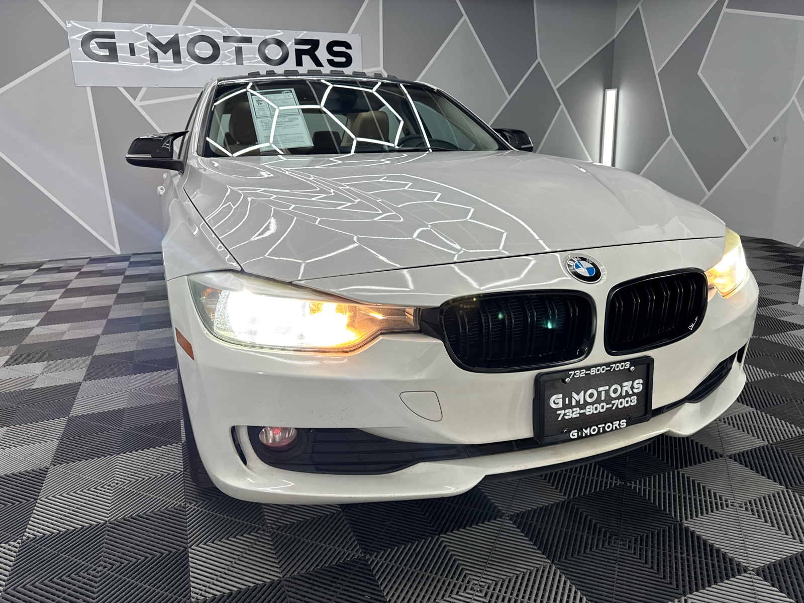 2014 BMW 3 Series 320i xDrive Sedan 4D 14