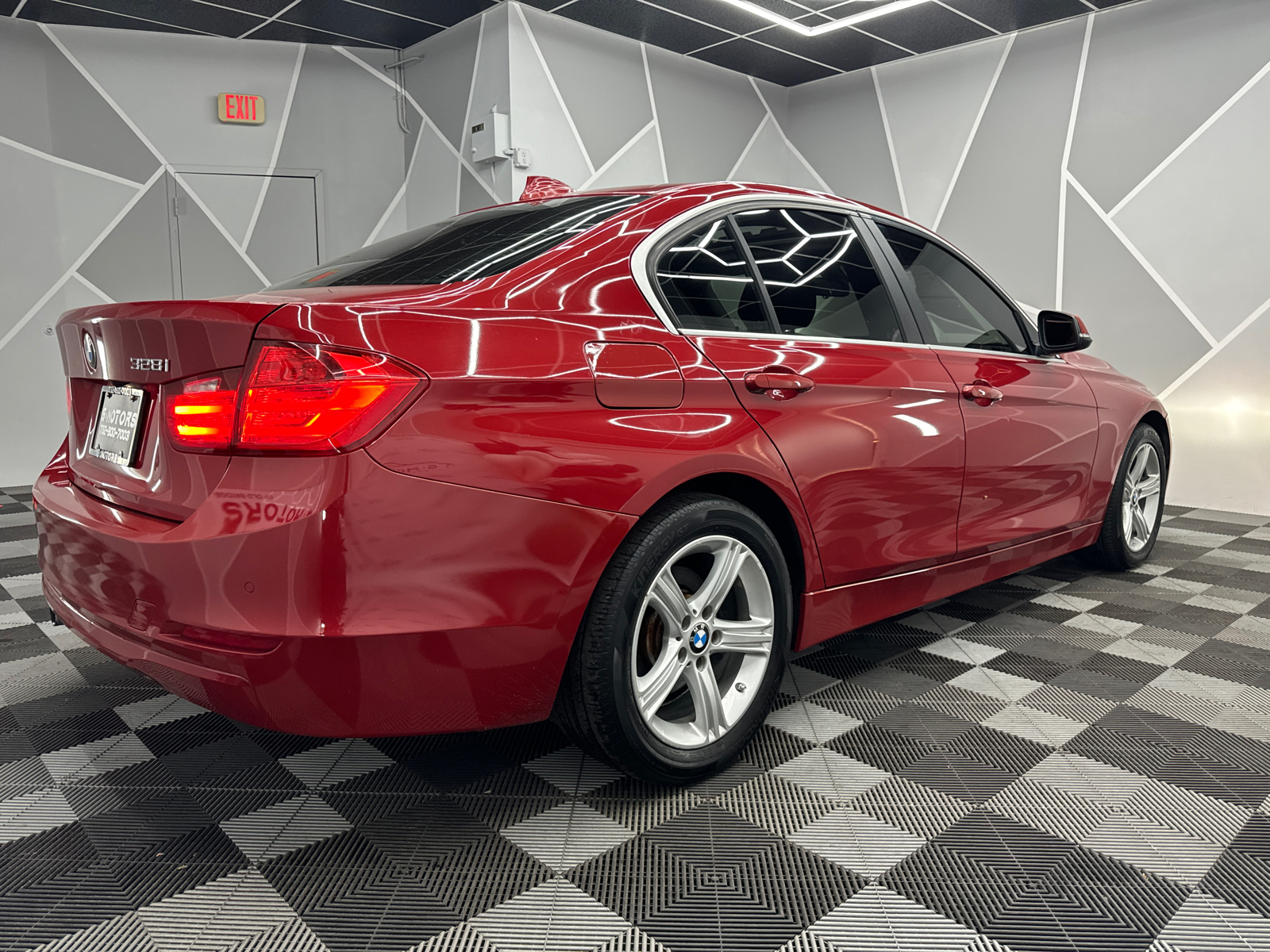 2015 BMW 3 Series 328i Sedan 4D 10