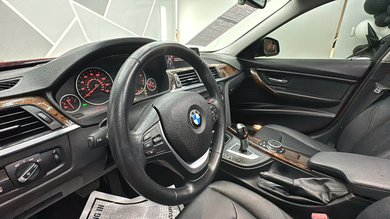 2015 BMW 3 Series 328i Sedan 4D 38