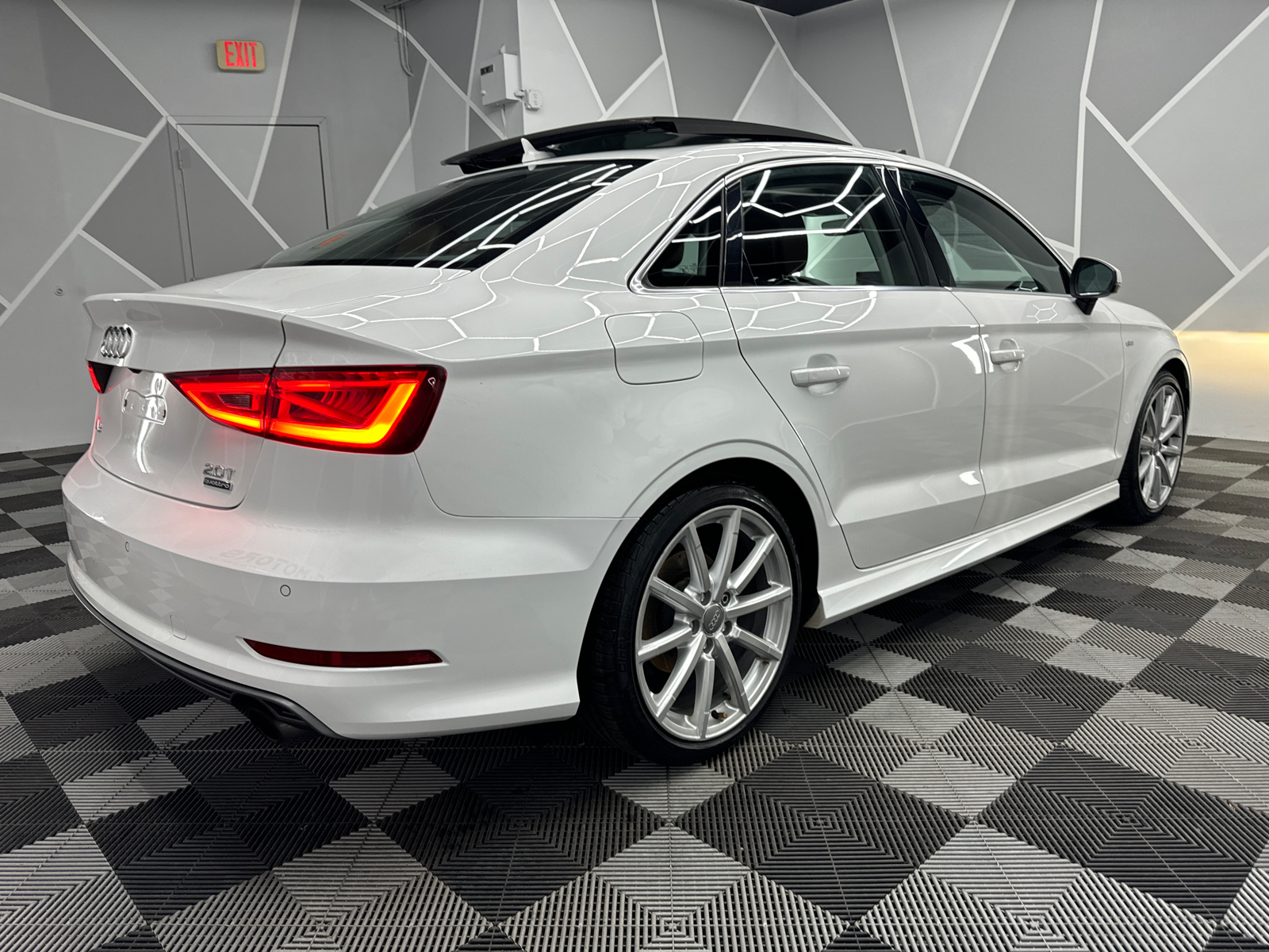 2016 Audi A3 2.0T Premium Plus Sedan 4D 10