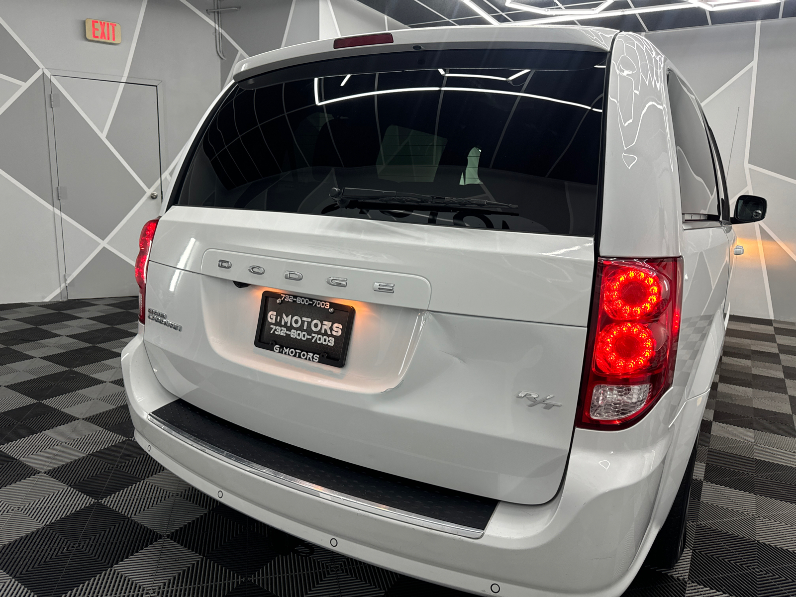 2016 Dodge Grand Caravan Passenger R/T Minivan 4D 8