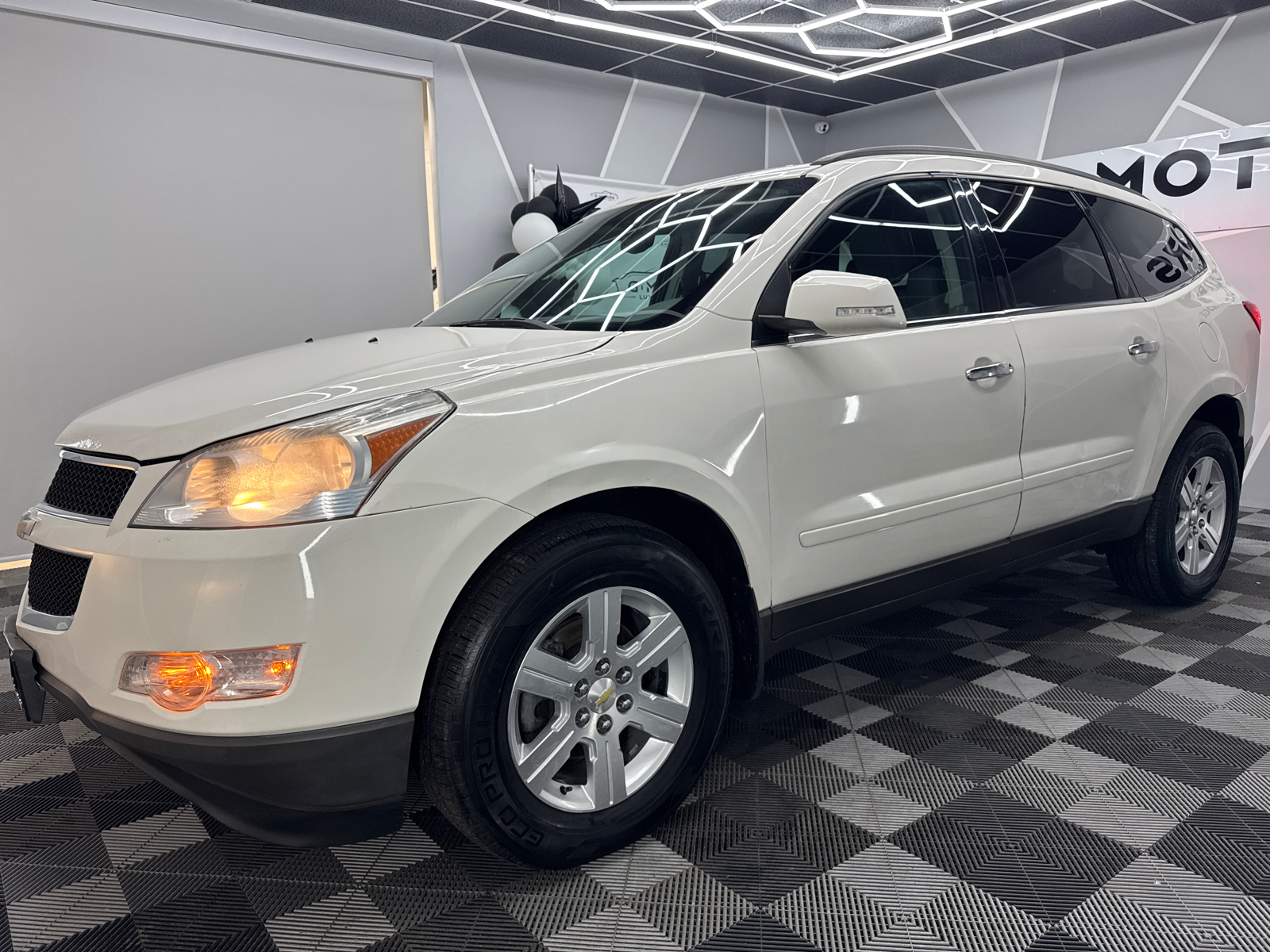 2012 Chevrolet Traverse LT Sport Utility 4D 2