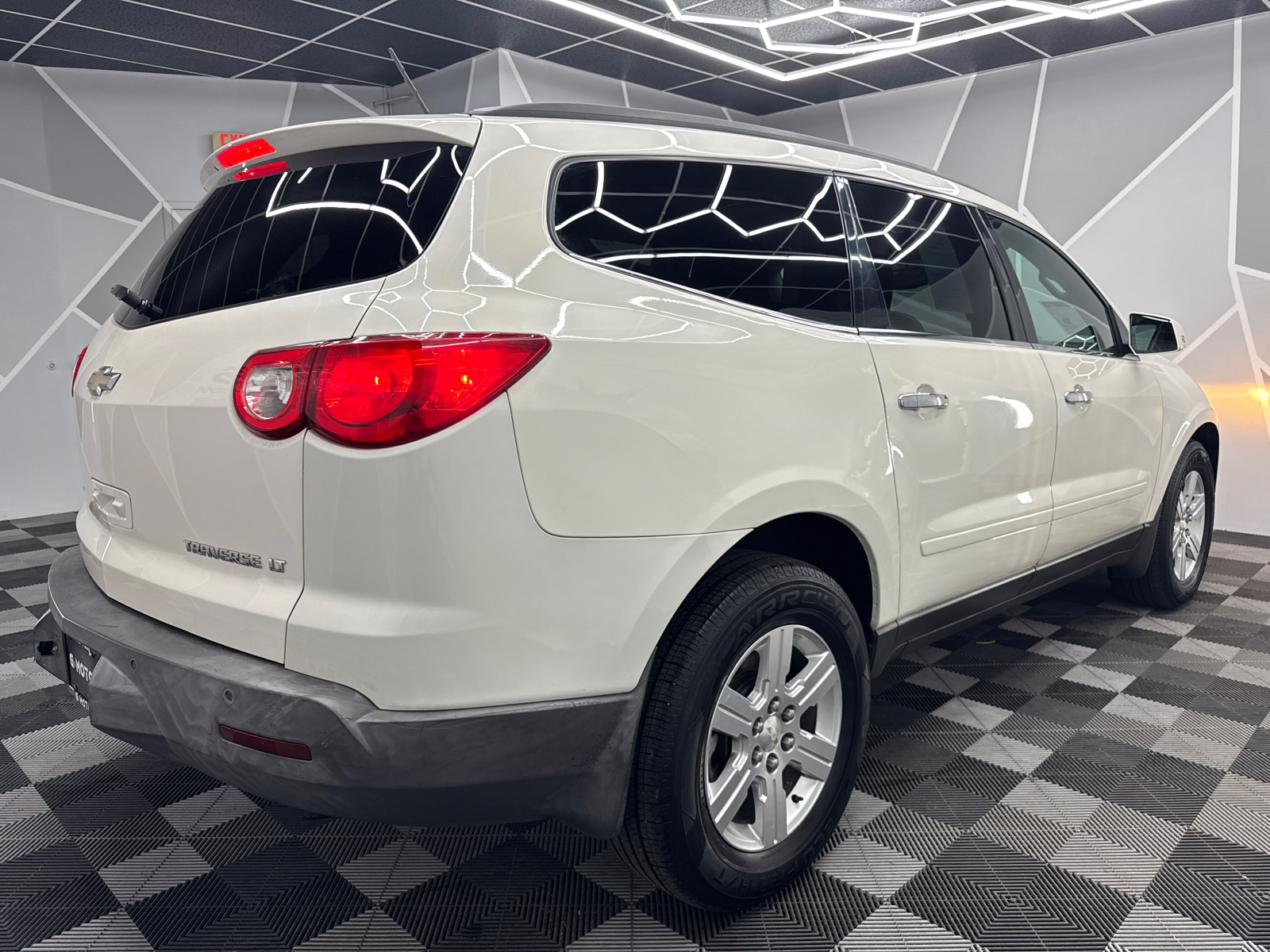 2012 Chevrolet Traverse LT Sport Utility 4D 10