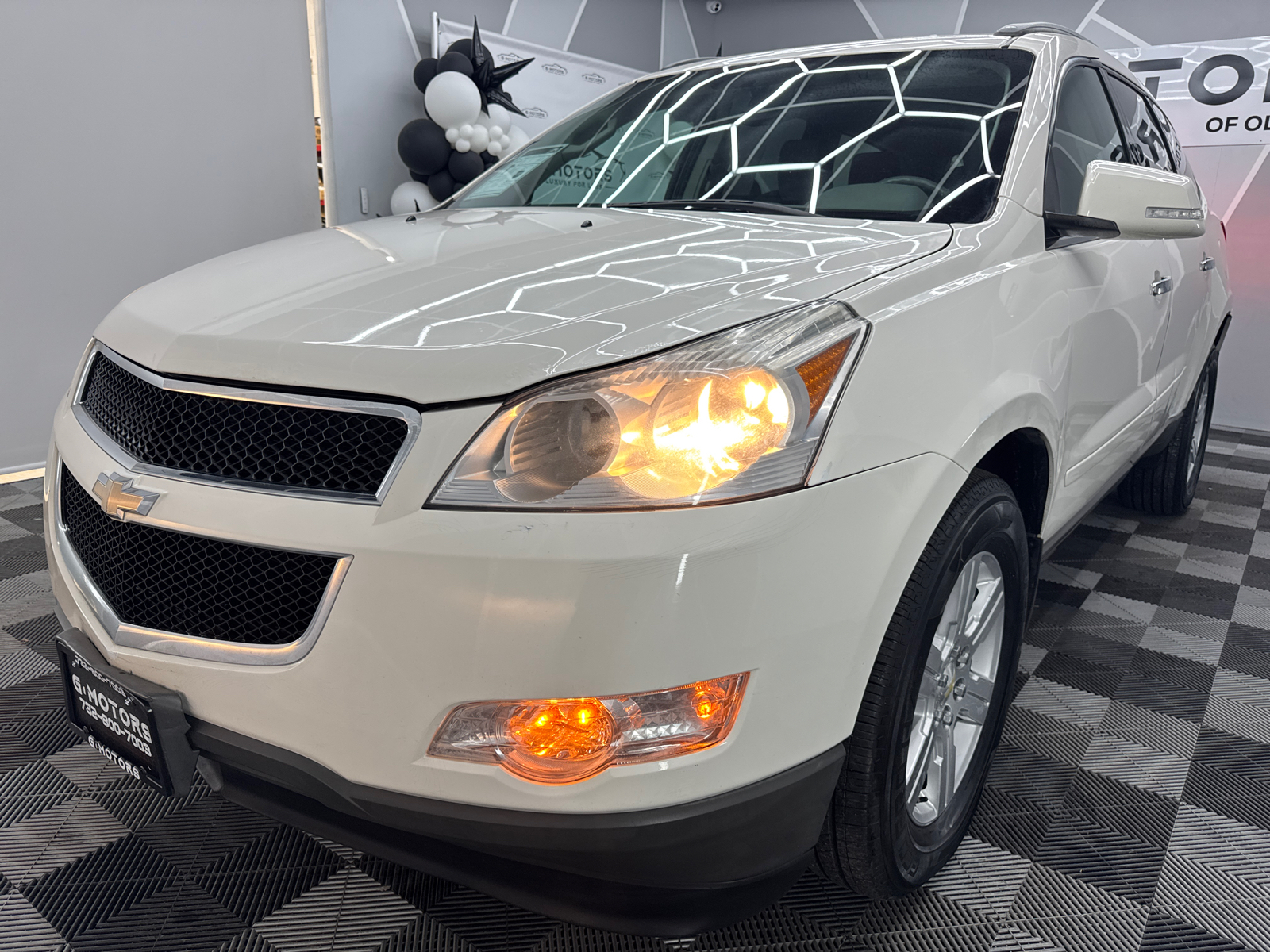 2012 Chevrolet Traverse LT Sport Utility 4D 17