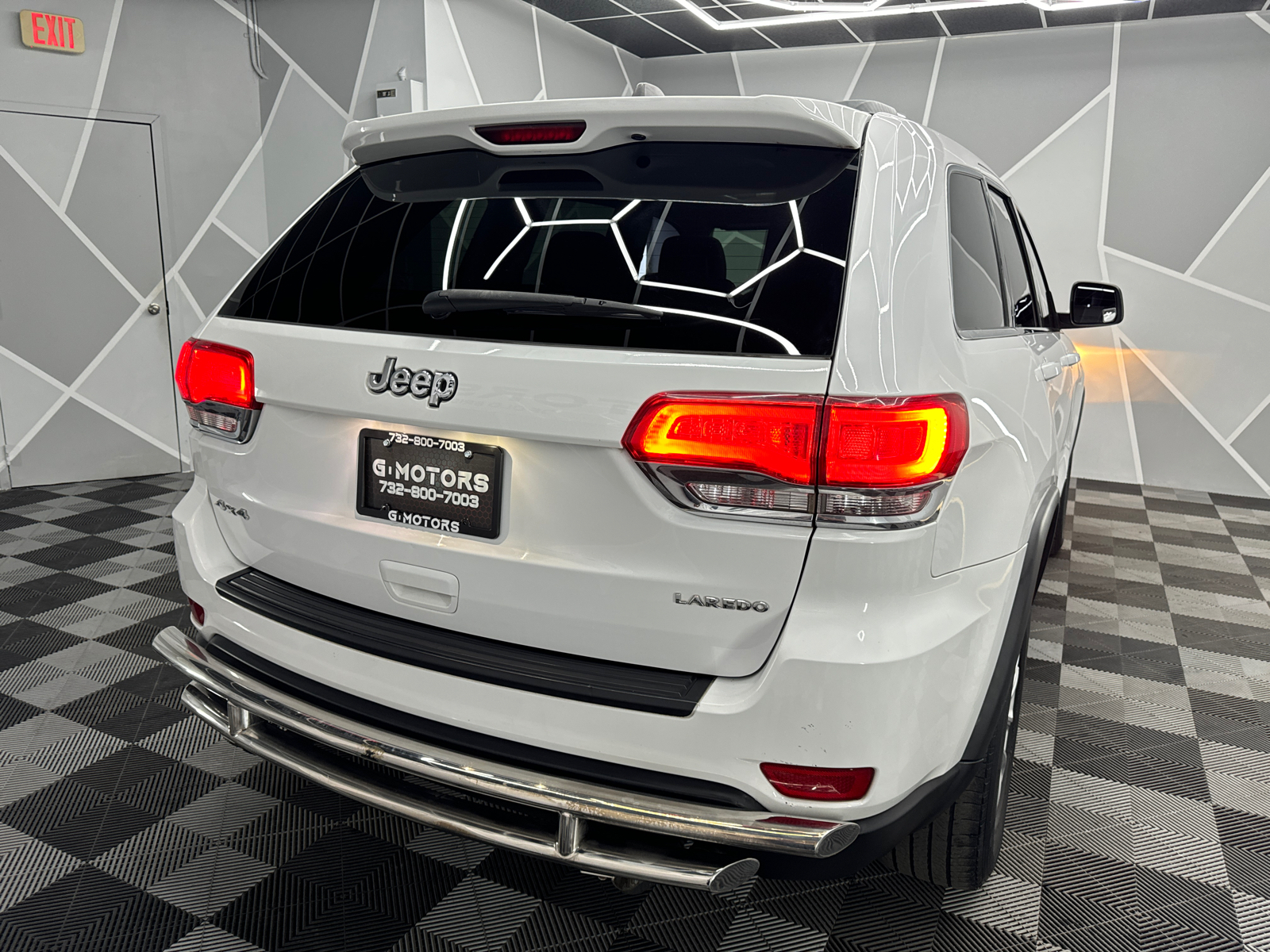 2014 Jeep Grand Cherokee Laredo Sport Utility 4D 8