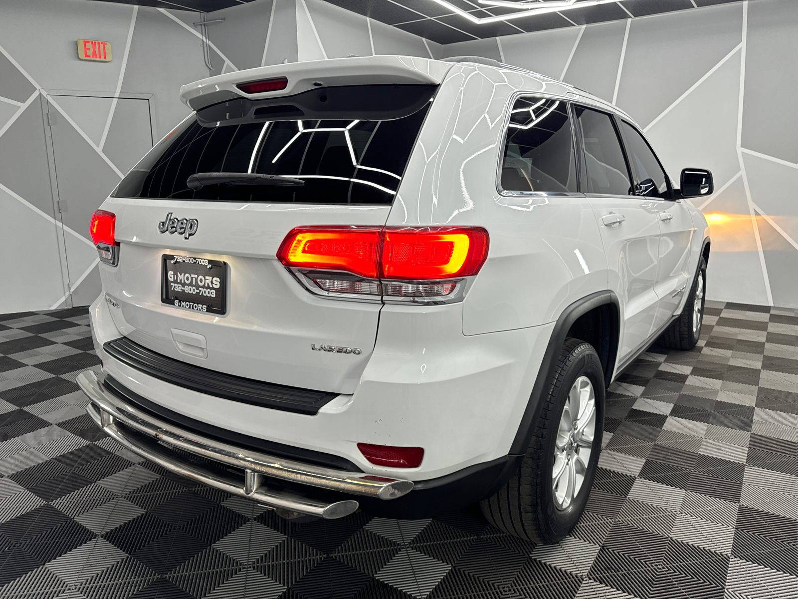 2014 Jeep Grand Cherokee Laredo Sport Utility 4D 9