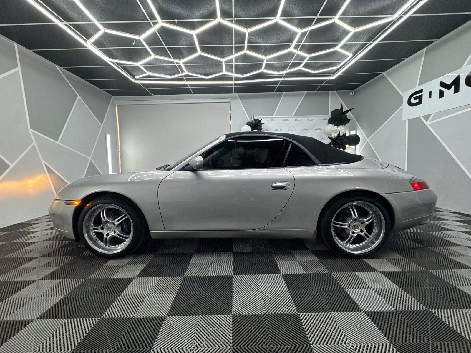 2000 Porsche 911 Carrera Cabriolet 2D 2