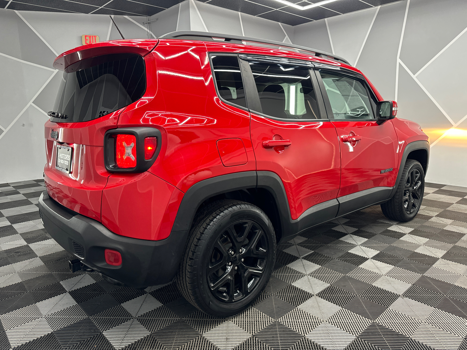 2017 Jeep Renegade Latitude Sport Utility 4D 10