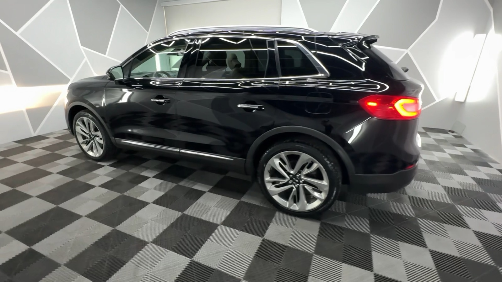 2016 Lincoln MKX Reserve Sport Utility 4D 6