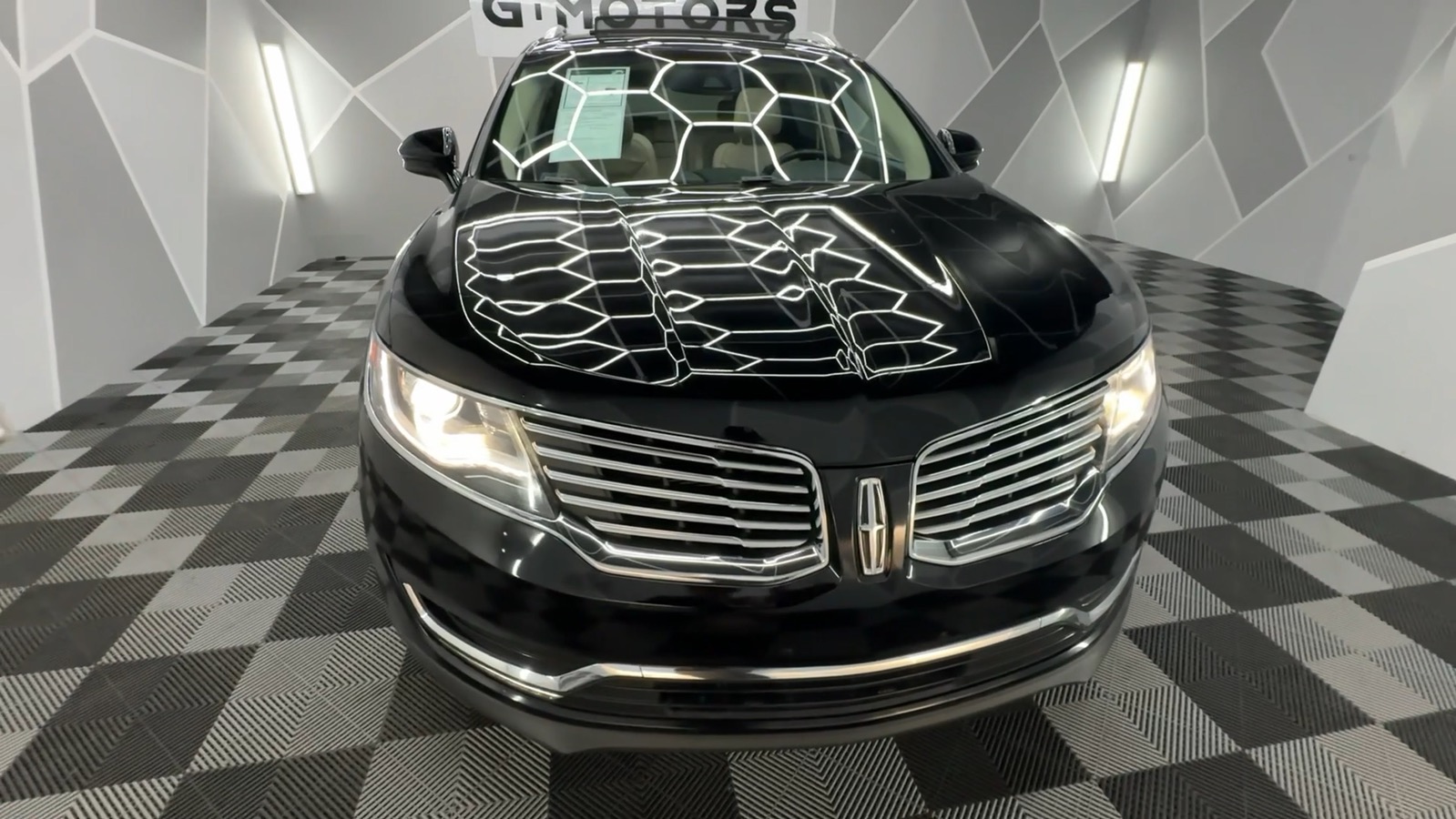 2016 Lincoln MKX Reserve Sport Utility 4D 17