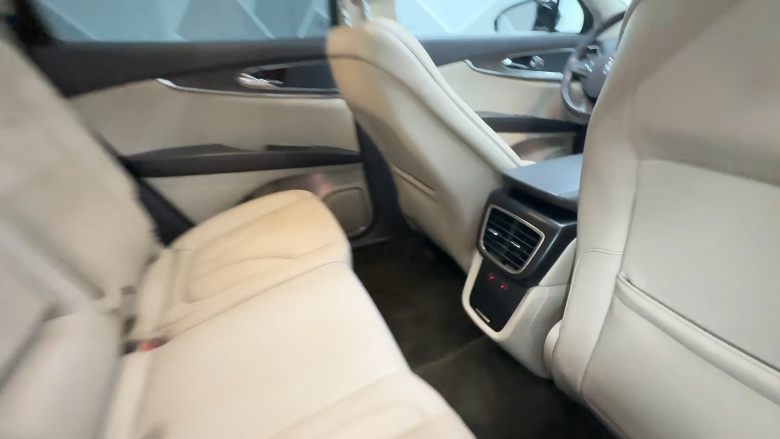 2016 Lincoln MKX Reserve Sport Utility 4D 34
