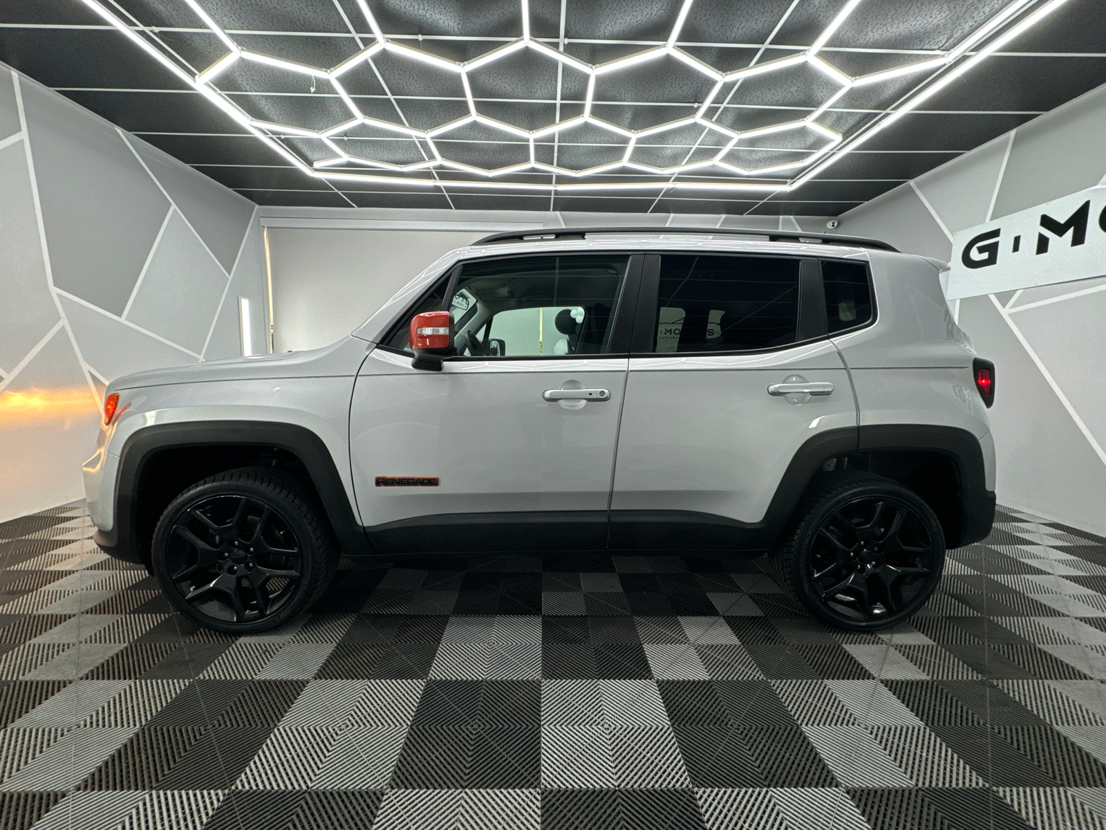 2020 Jeep Renegade Latitude Sport Utility 4D 3