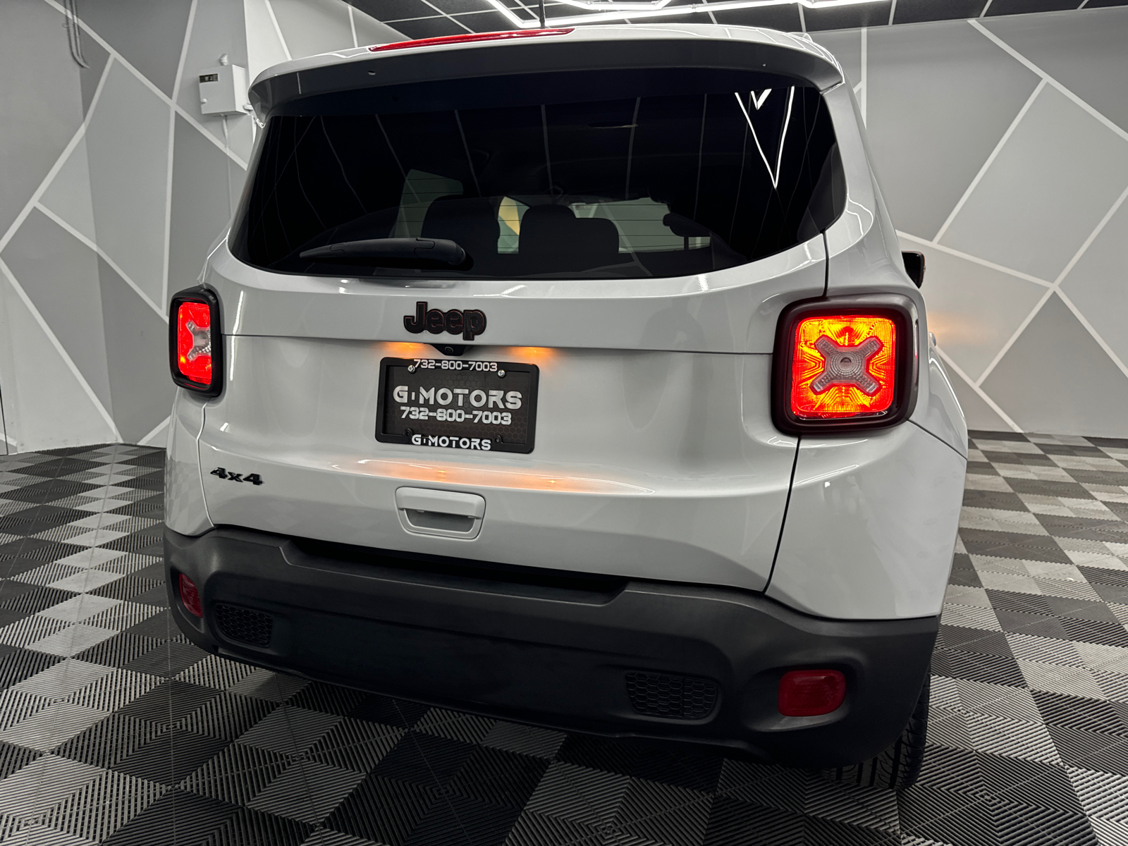 2020 Jeep Renegade Latitude Sport Utility 4D 8