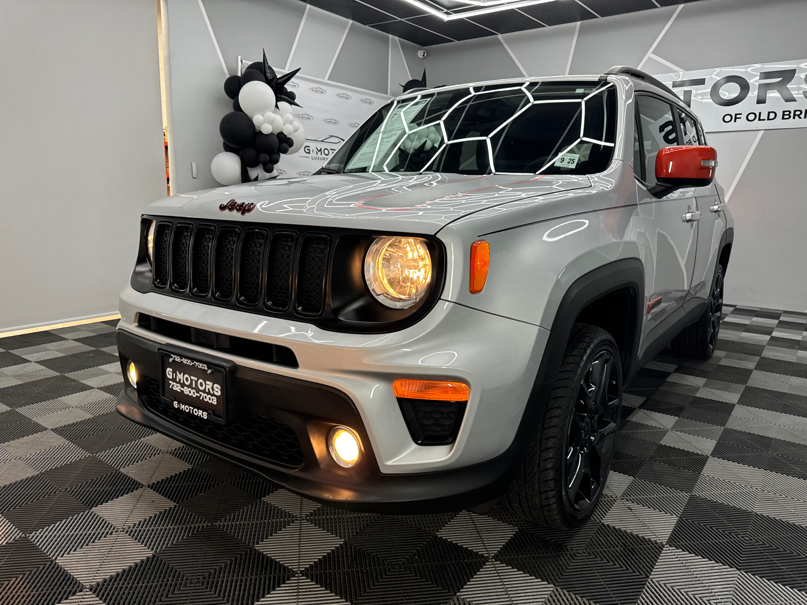 2020 Jeep Renegade Latitude Sport Utility 4D 17