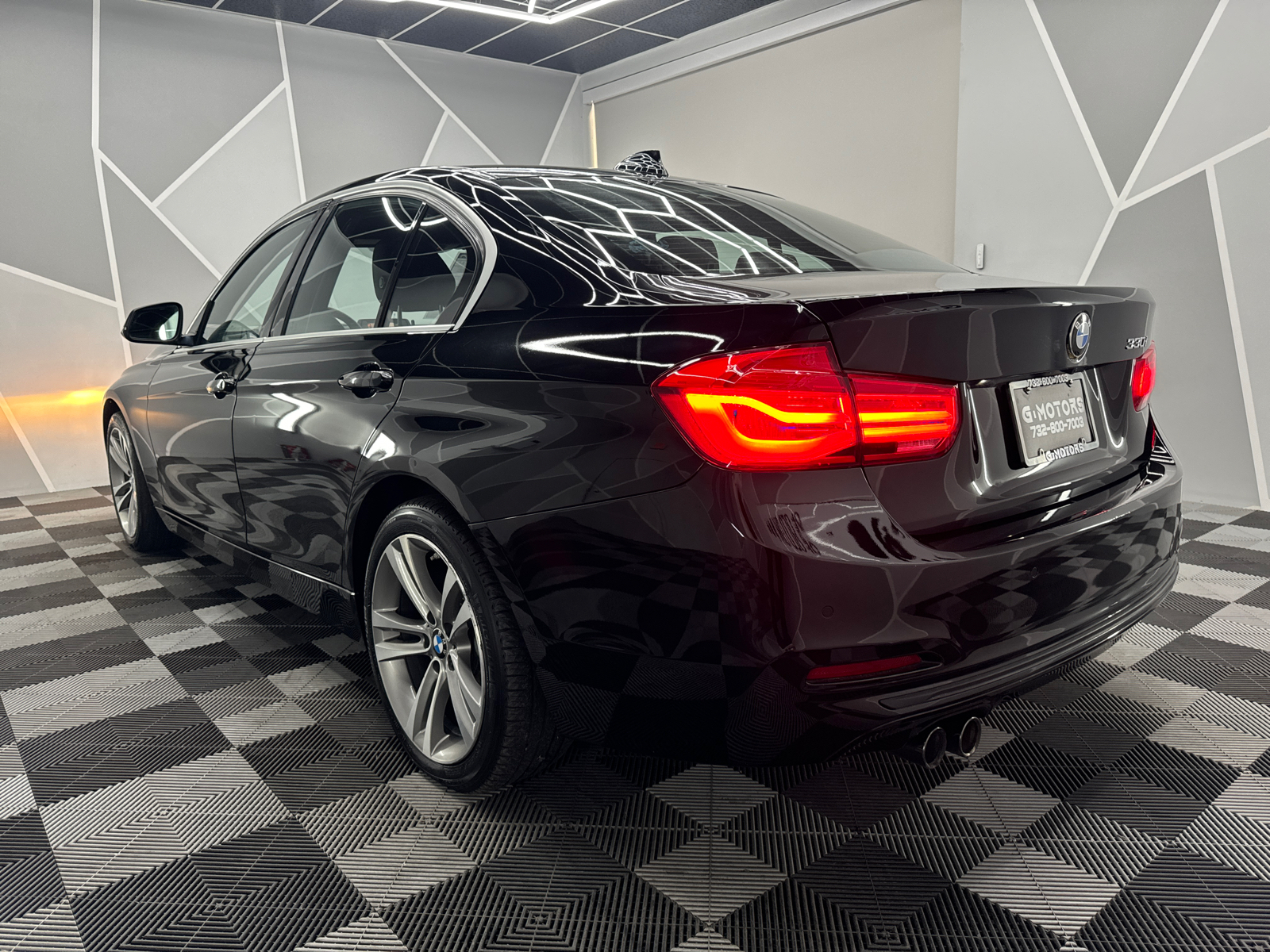 2017 BMW 3 Series 330i Sedan 4D 5