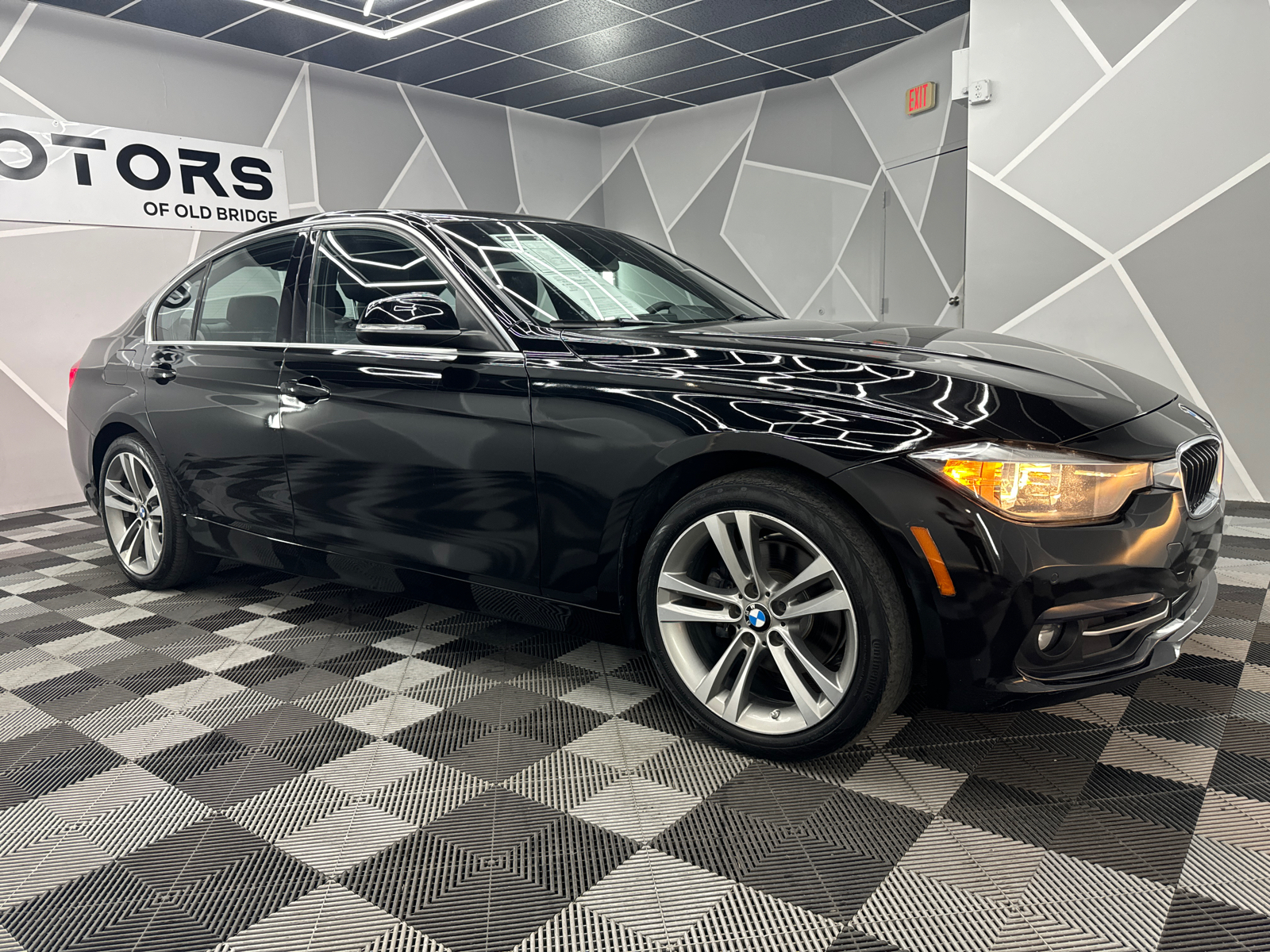 2017 BMW 3 Series 330i Sedan 4D 12