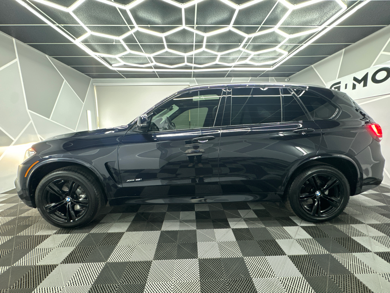 2017 BMW X5 xDrive35i Sport Utility 4D 3