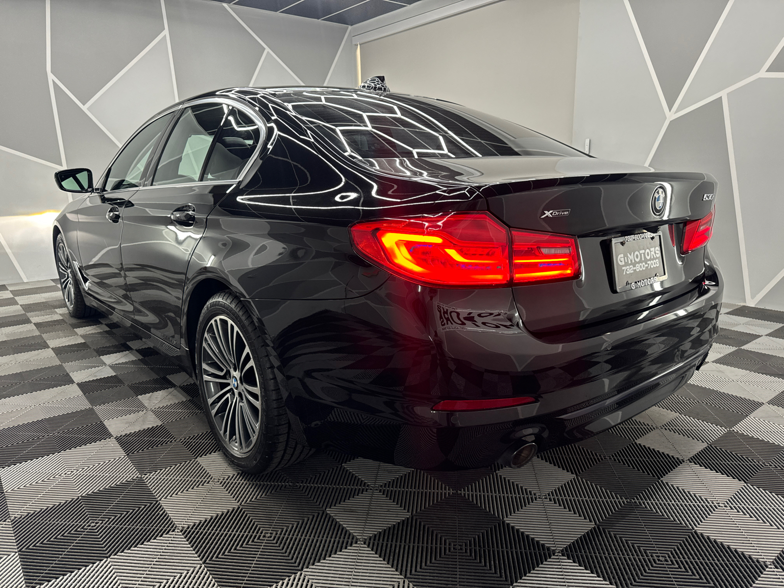 2019 BMW 5 Series 530i xDrive Sedan 4D 5