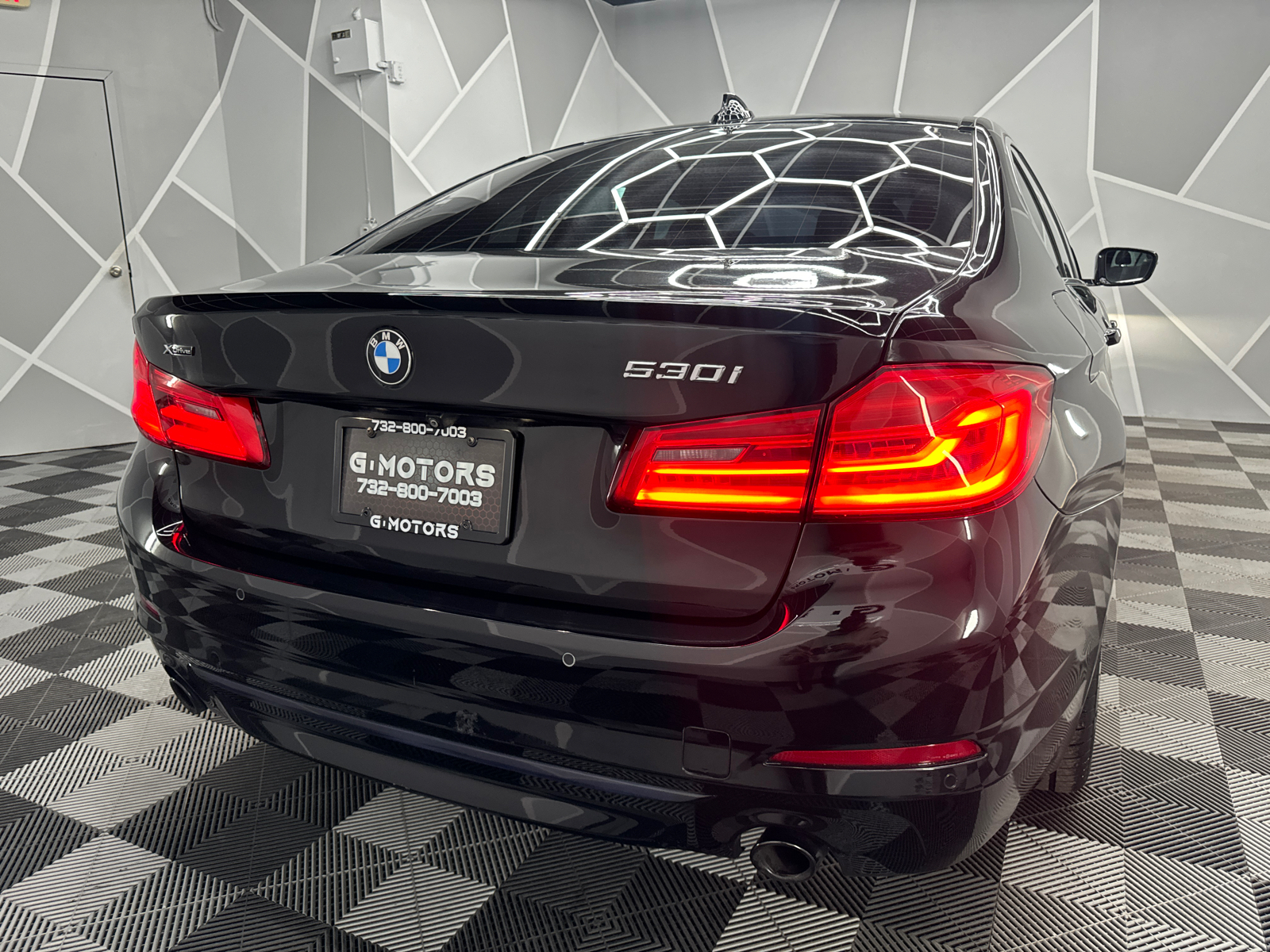 2019 BMW 5 Series 530i xDrive Sedan 4D 8