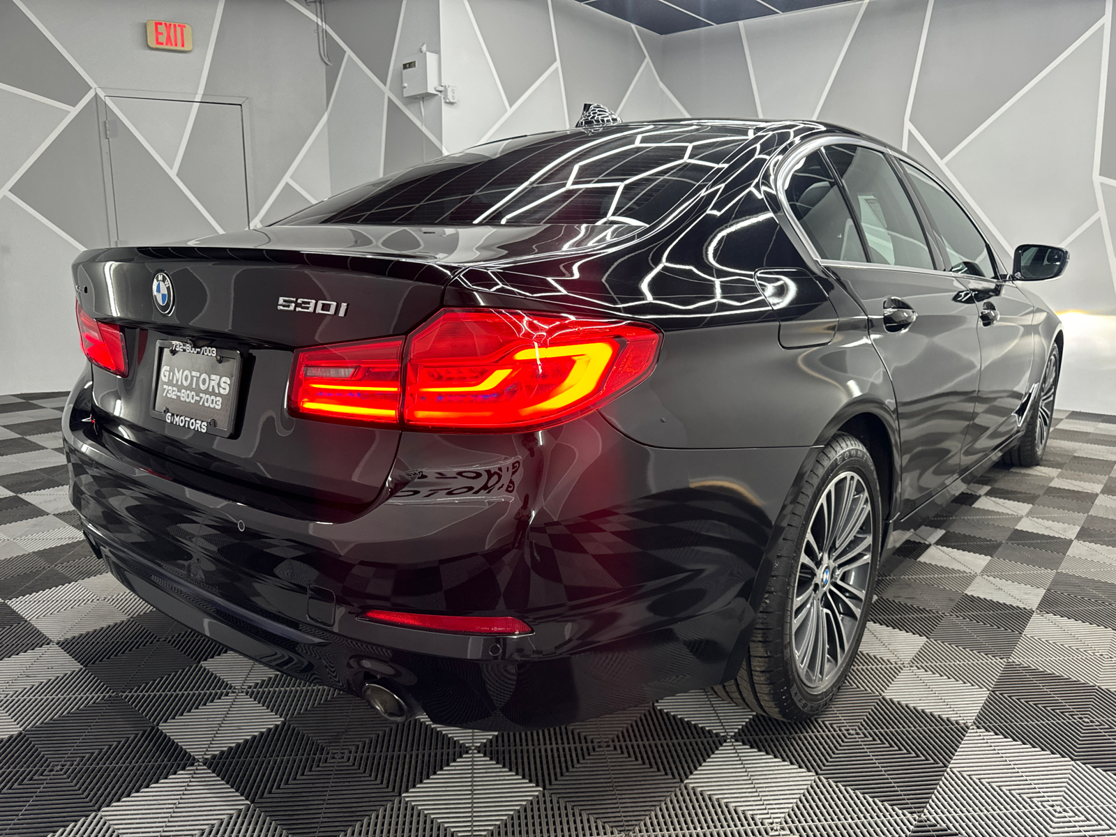 2019 BMW 5 Series 530i xDrive Sedan 4D 9