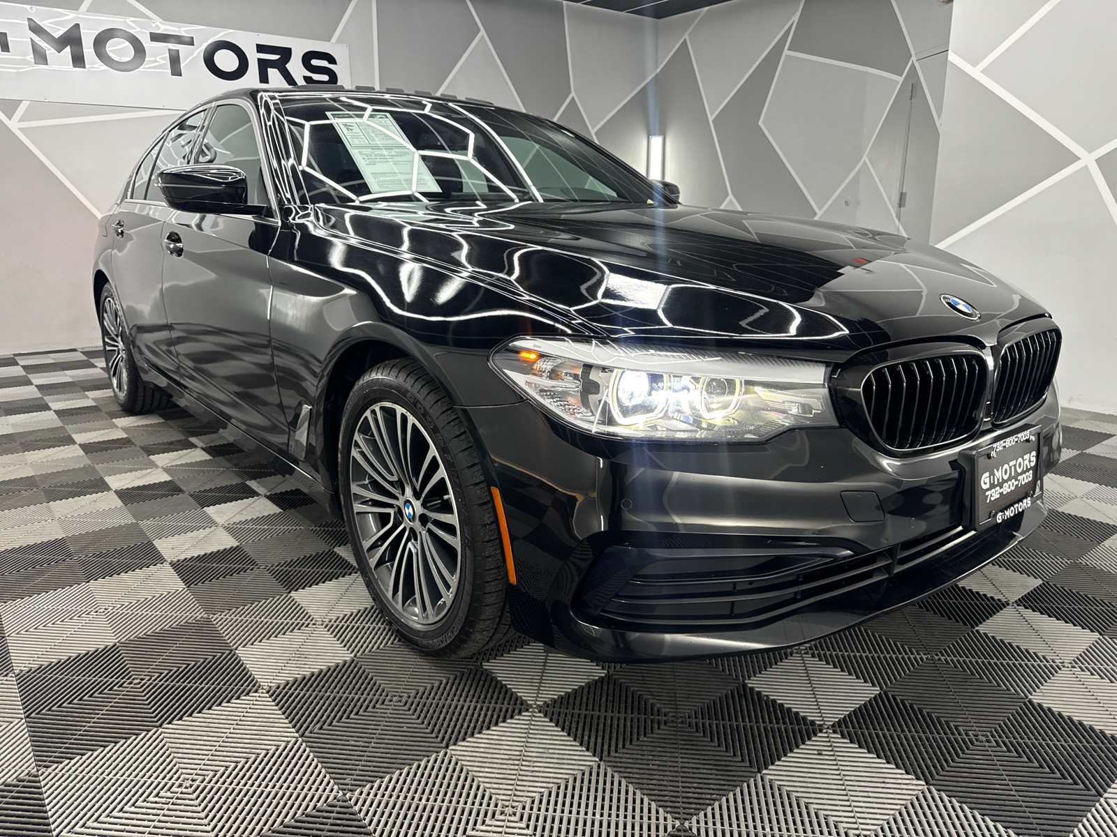 2019 BMW 5 Series 530i xDrive Sedan 4D 13