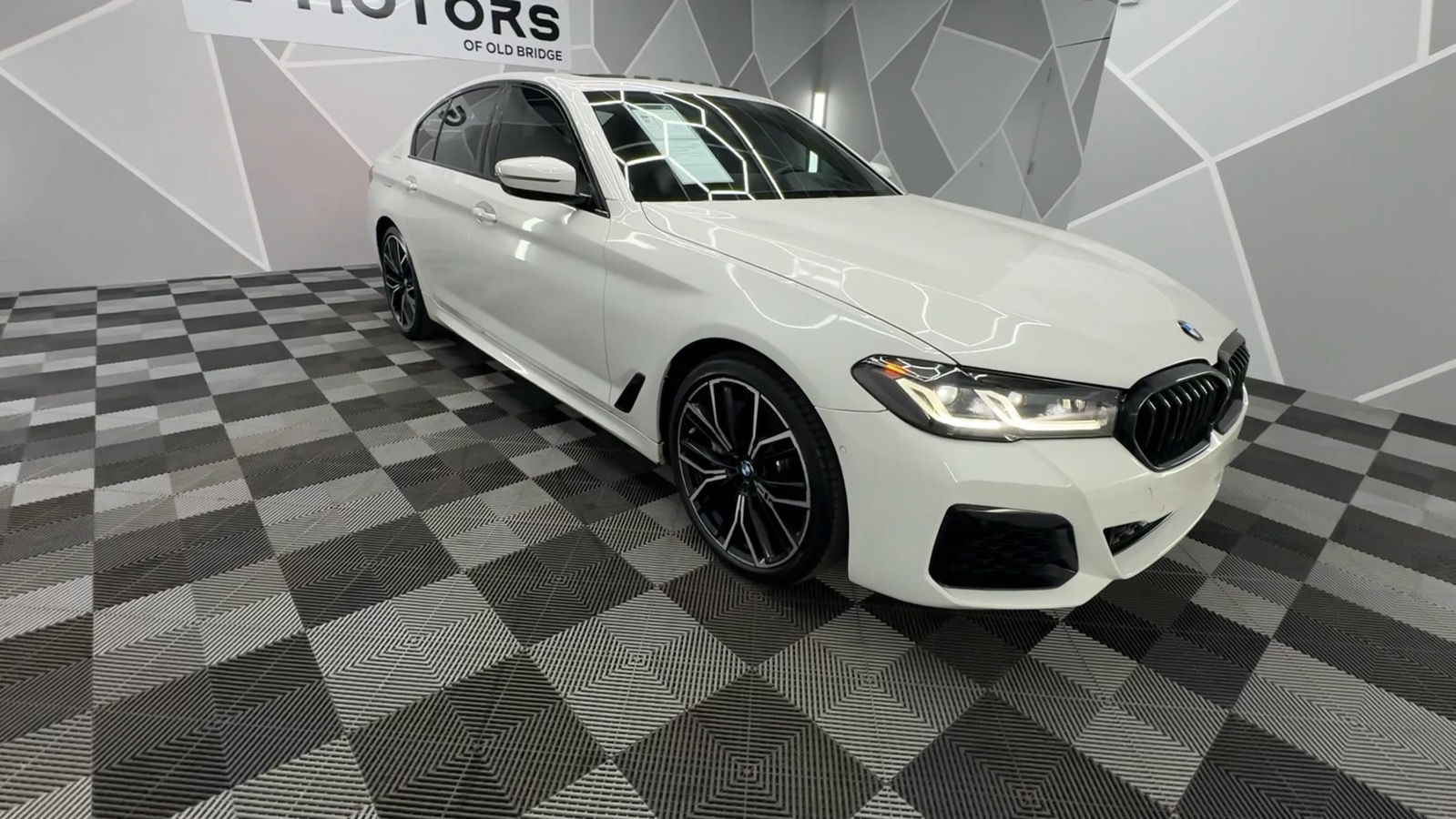 2021 BMW 5 Series 540i xDrive Sedan 4D 17