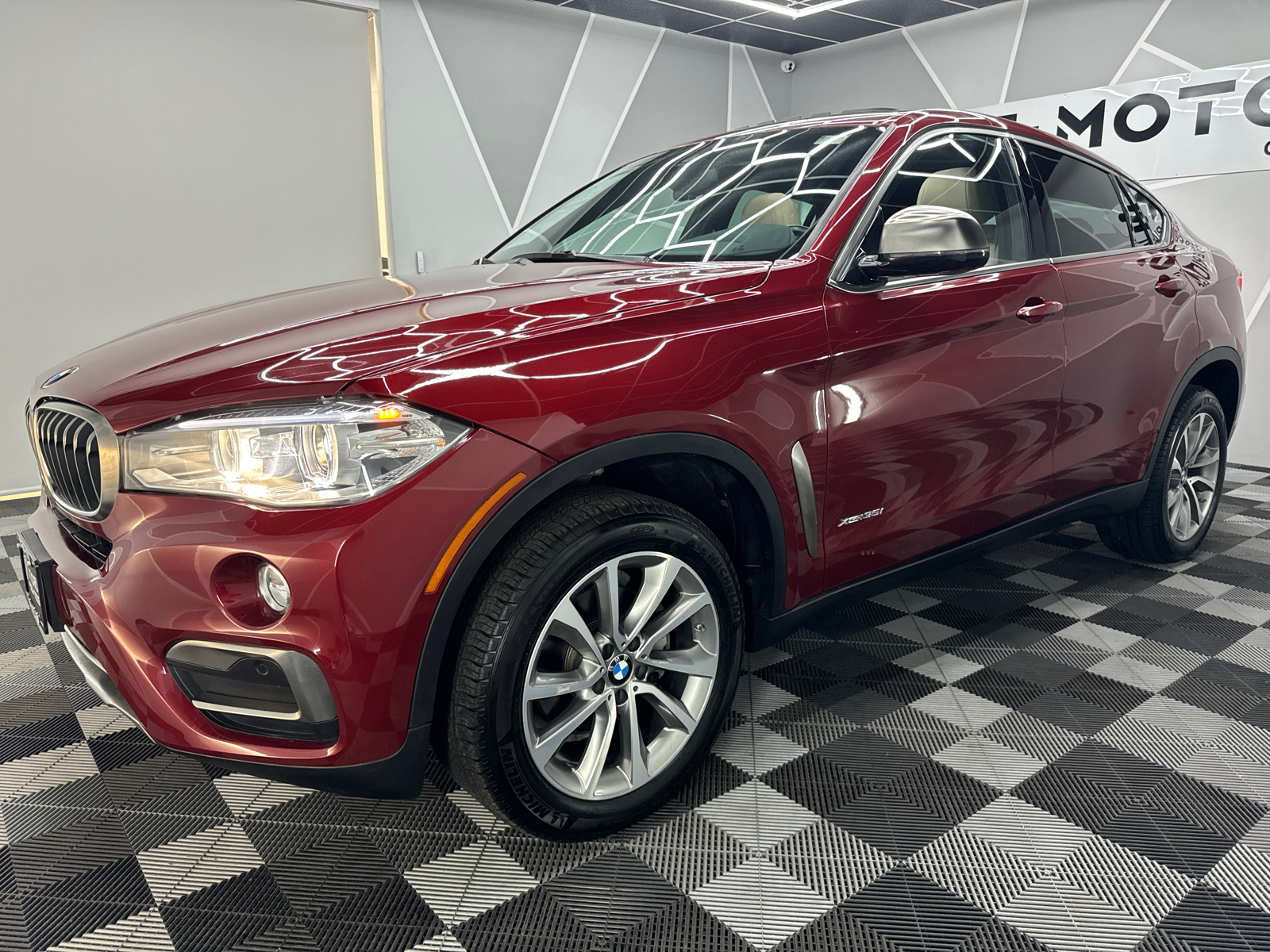 2019 BMW X6 xDrive35i Sport Utility 4D 2