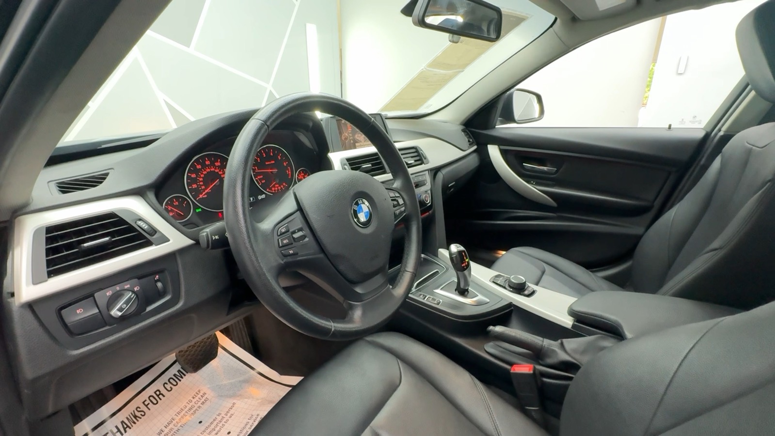 2016 BMW 3 Series 320i xDrive Sedan 4D 41