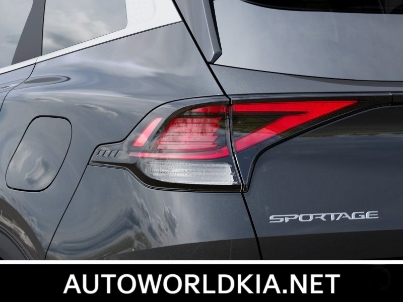 2023 Kia Sportage Hybrid LX 11