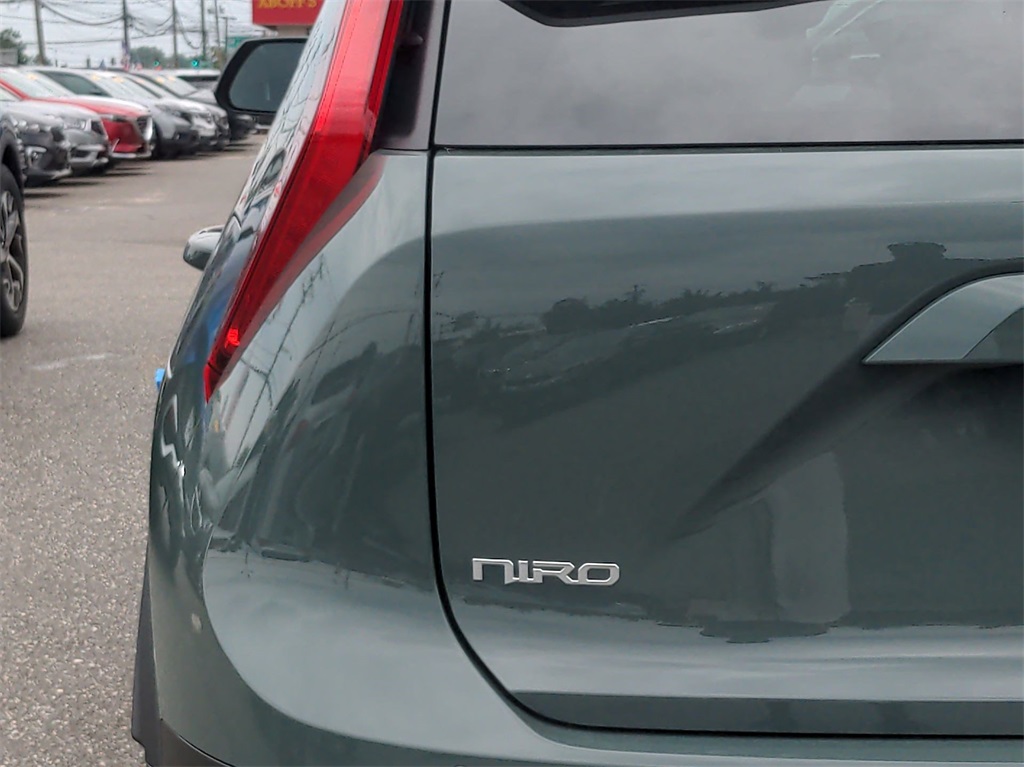 2023 Kia Niro Plug-In Hybrid EX 14