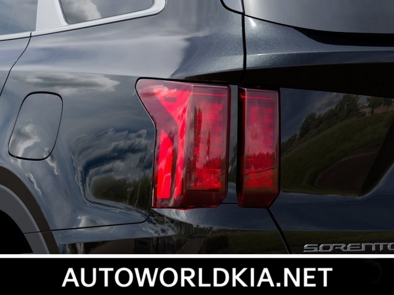 2023 Kia Sorento Hybrid EX 11