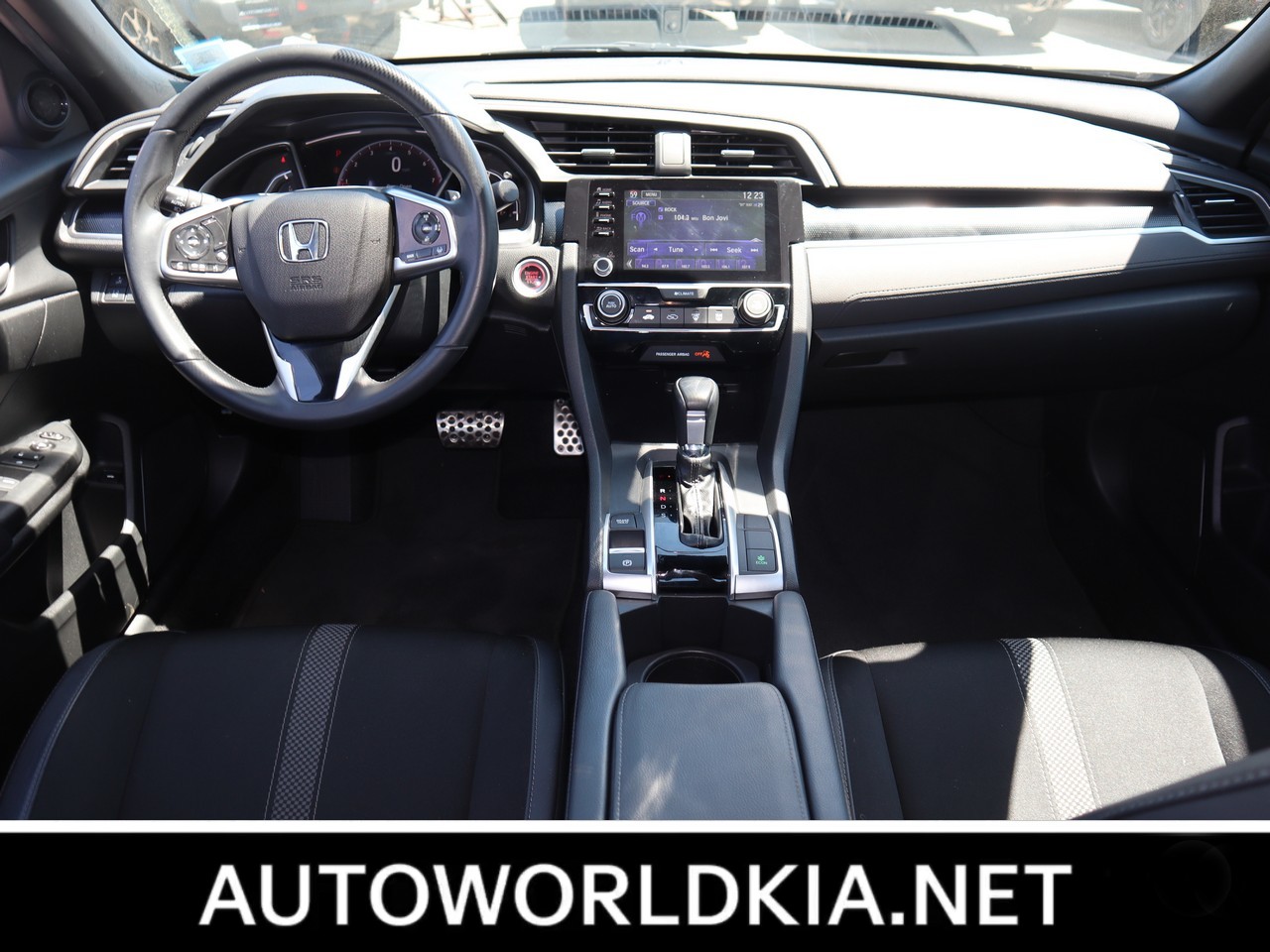 2020 Honda Civic Sport 16