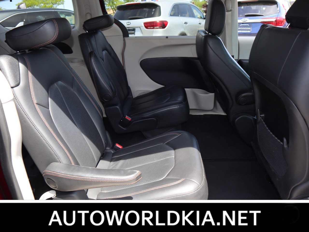2020 Chrysler Pacifica Touring L 16