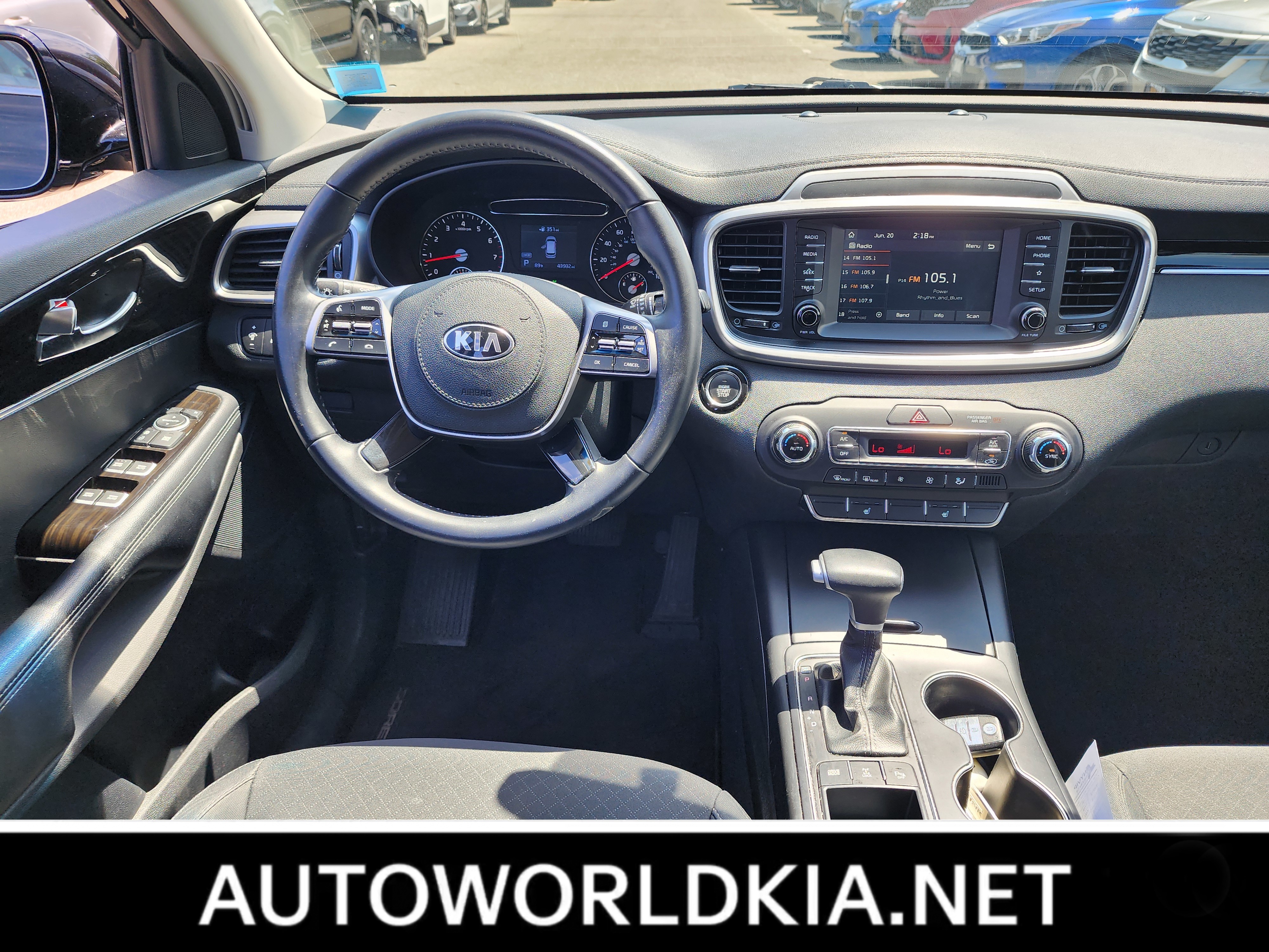 2020 Kia Sorento S 19