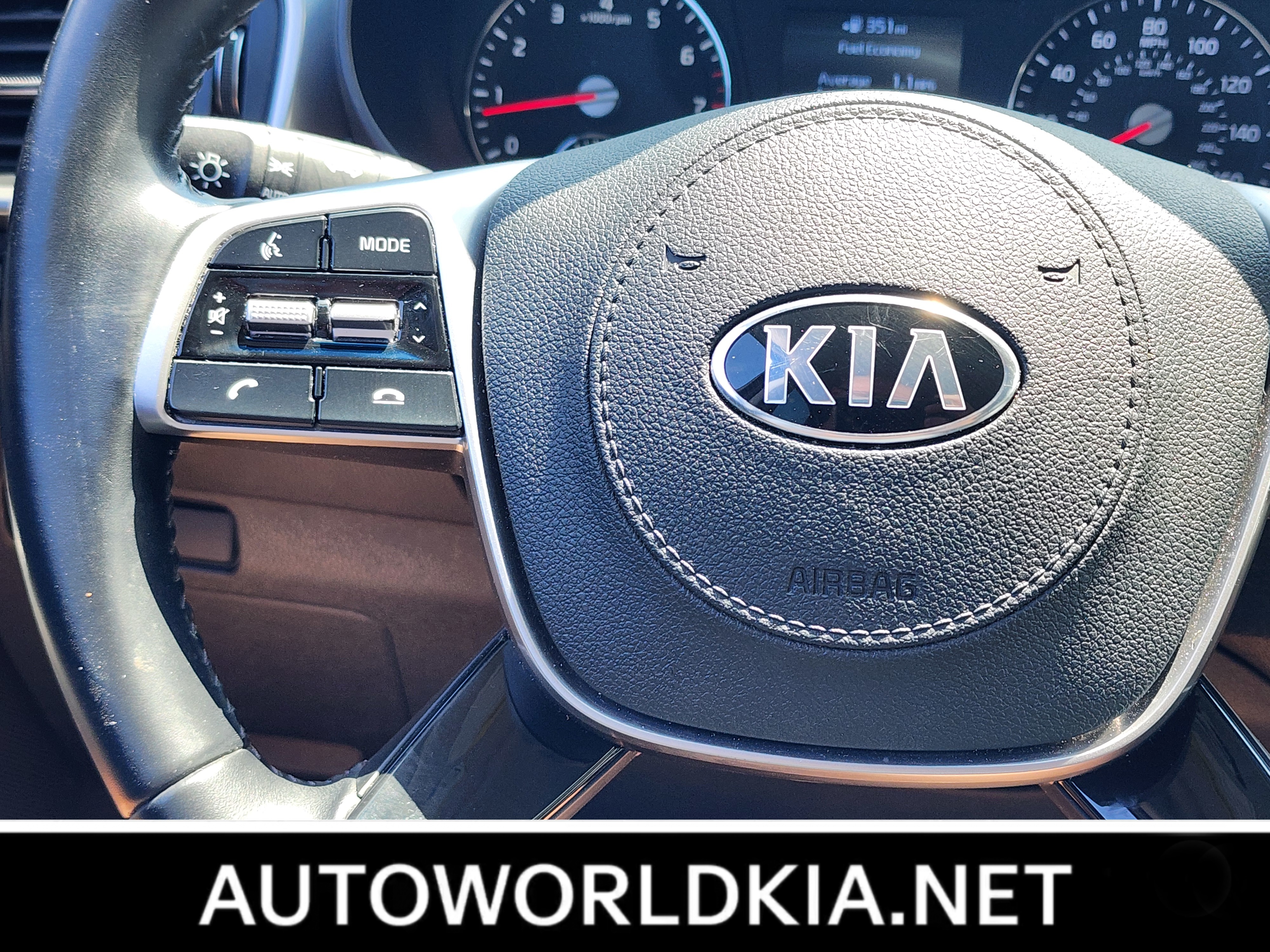 2020 Kia Sorento S 26