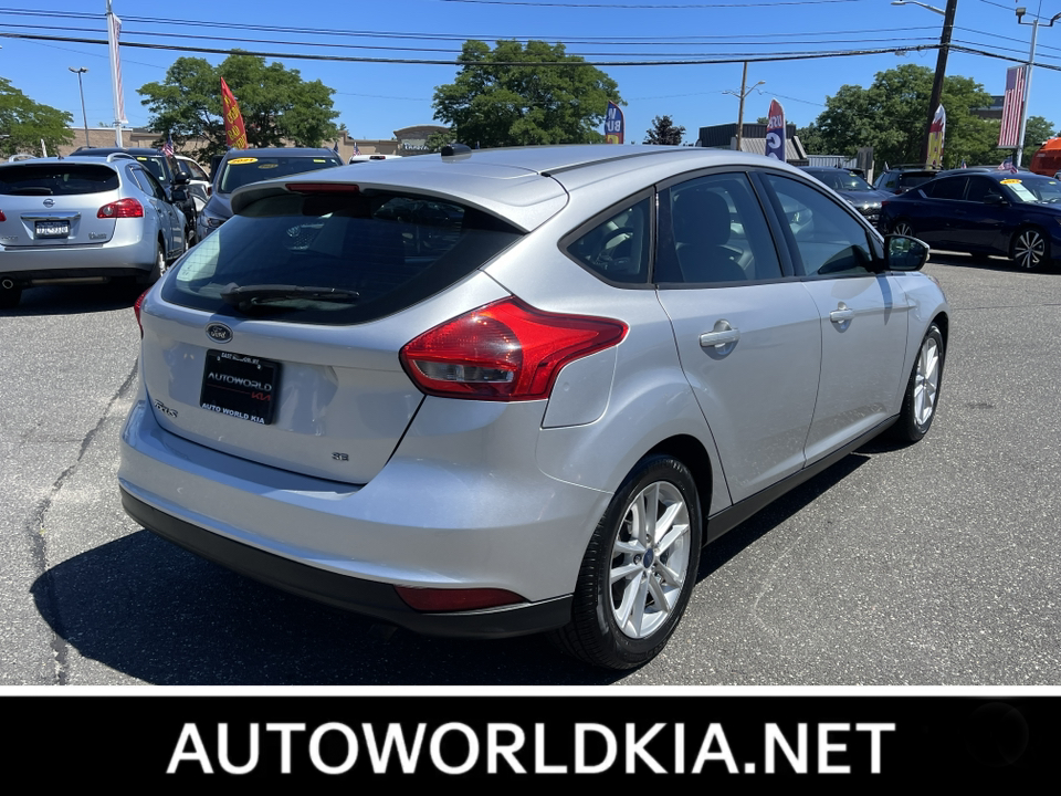 2016 Ford Focus SE 4