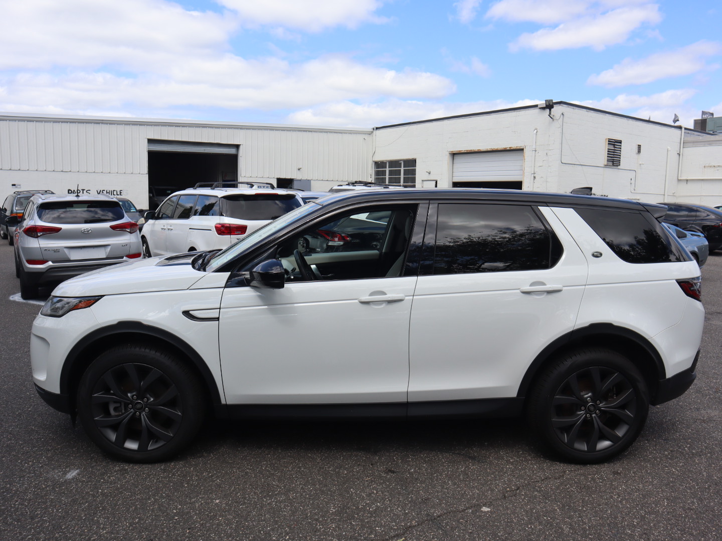 2023 Land Rover Discovery Sport SE 7