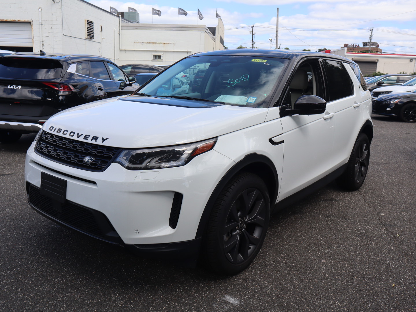 2023 Land Rover Discovery Sport SE 8