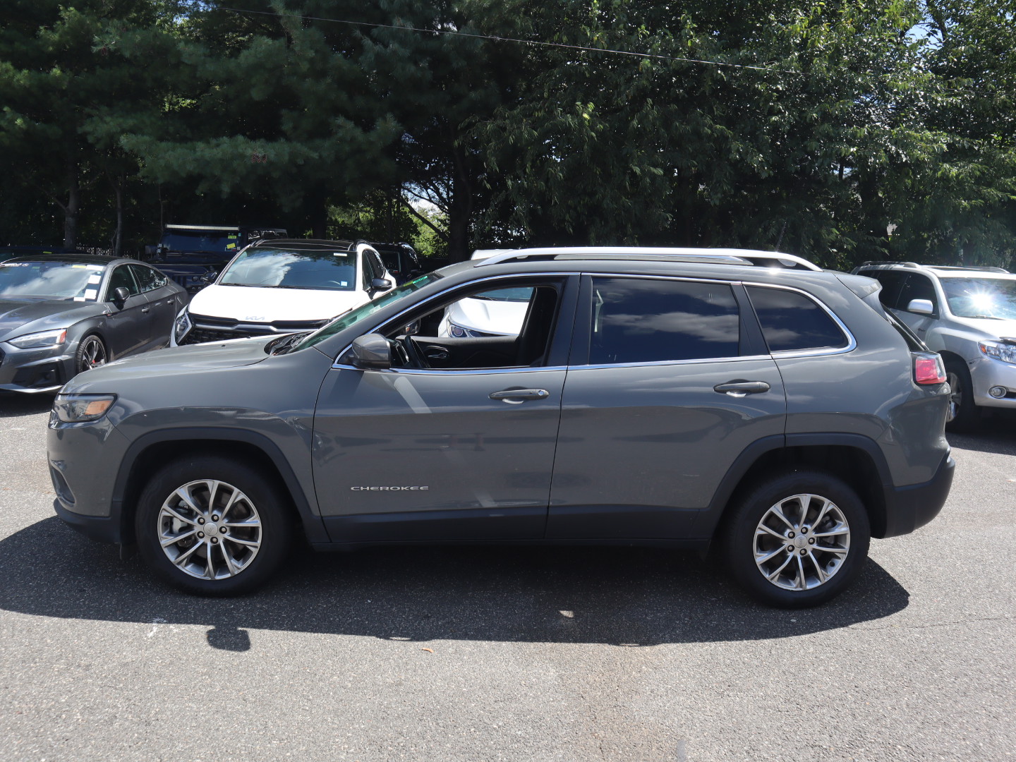 2021 Jeep Cherokee Latitude Lux 6