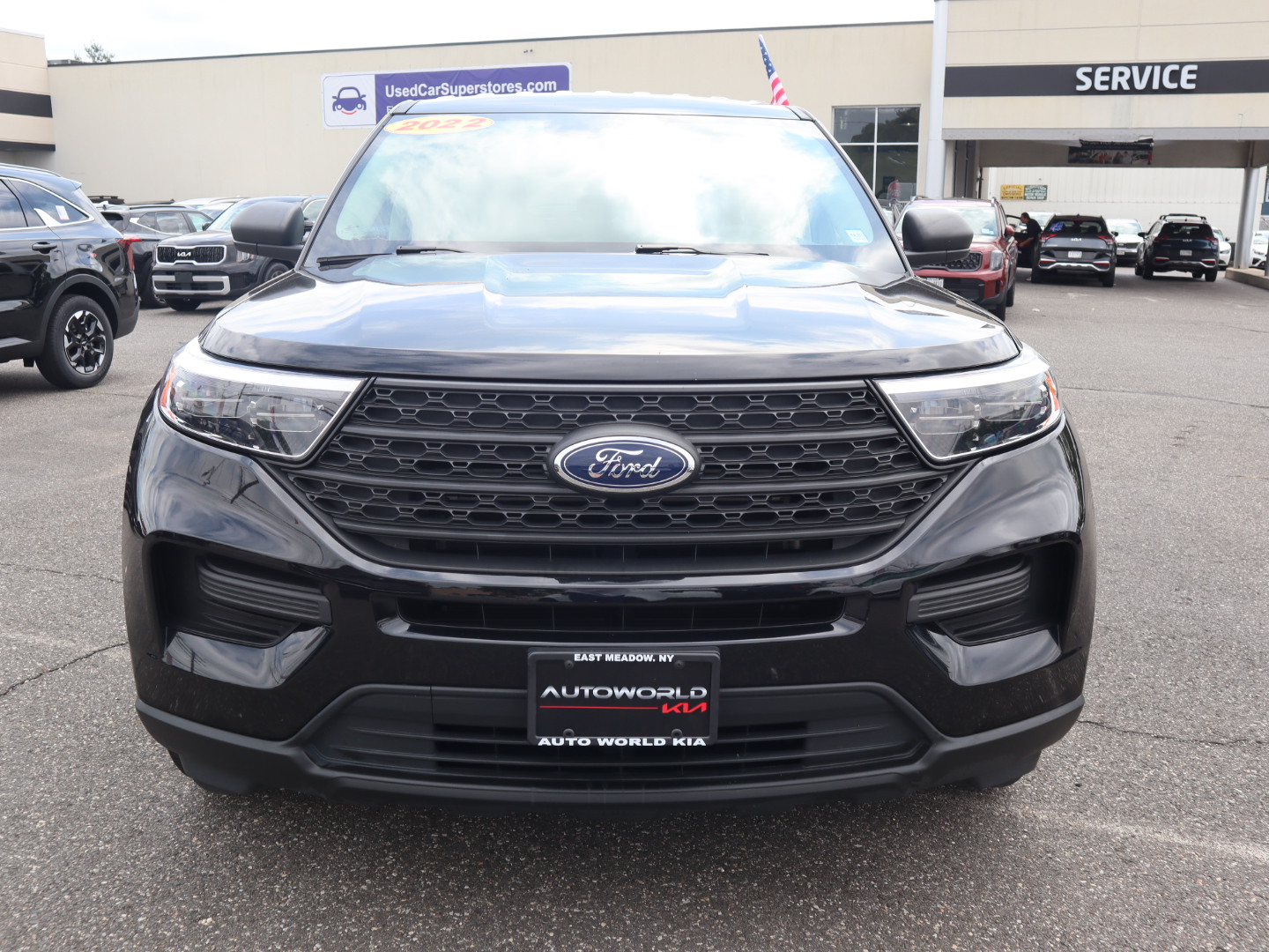 2022 Ford Explorer Base 2