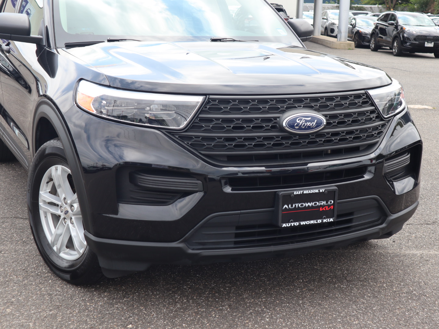 2022 Ford Explorer Base 3