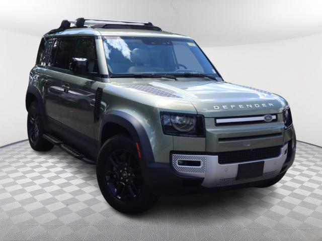 2022 Land Rover Defender 110 SE 1