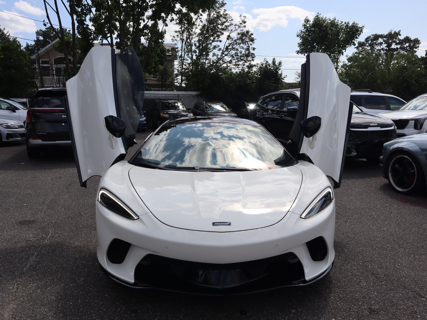 2021 McLaren GT Base 8