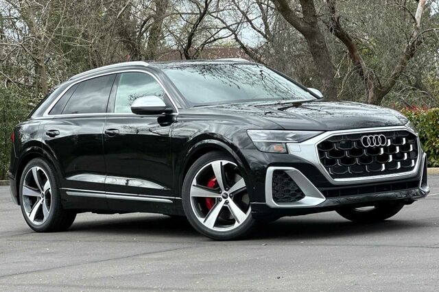 2024 Audi SQ8 4D Sport Utility 2